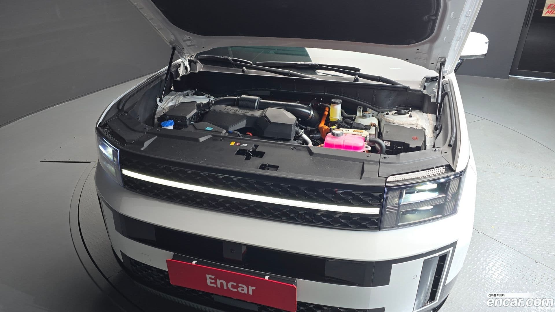 Main__Slider__Photo:Santafe Hyundai 2025.8-5