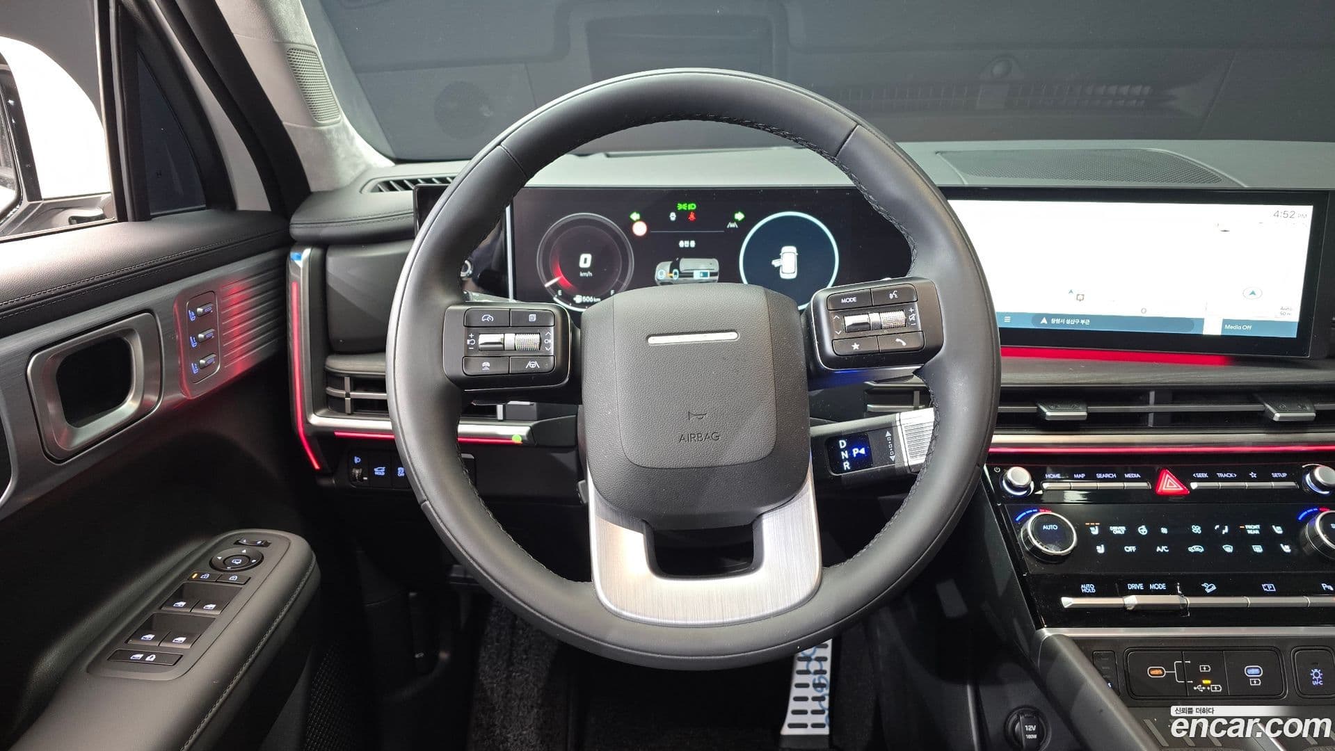 Main__Slider__Photo:Santafe Hyundai 2025.8-12