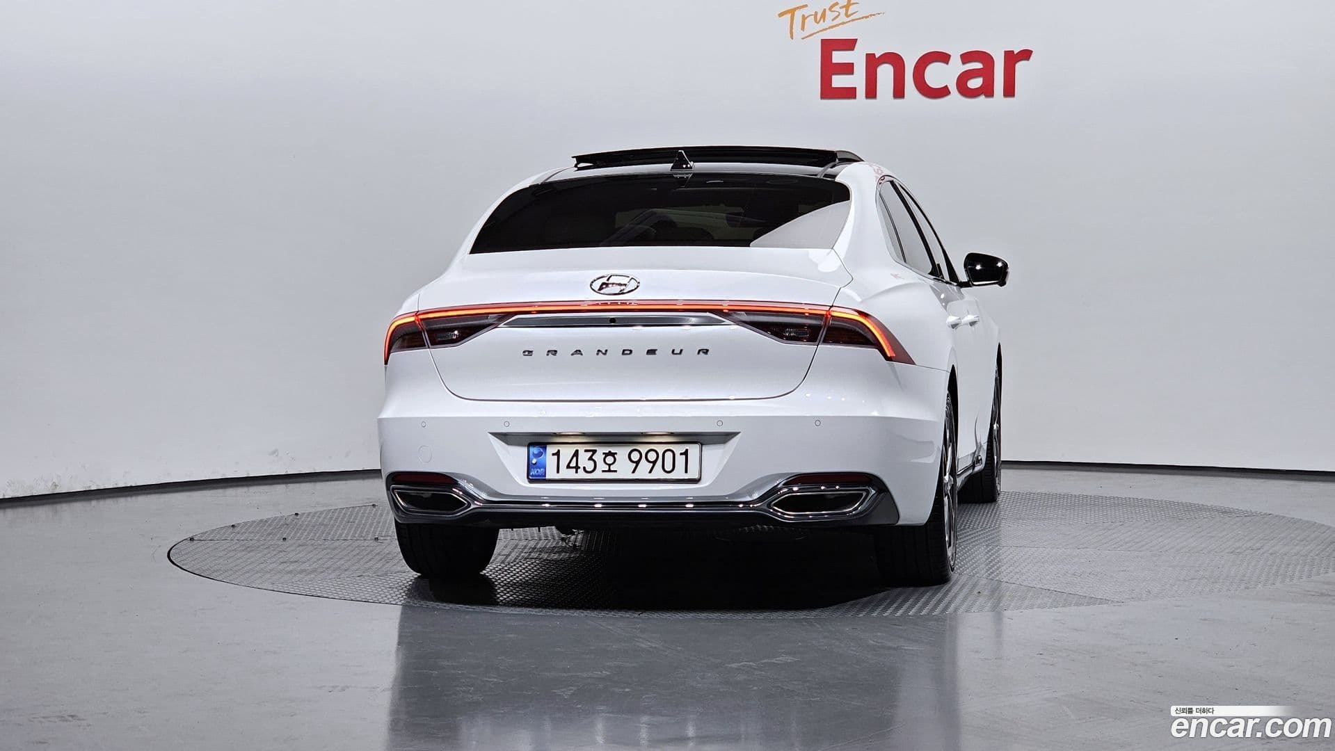 Main__Slider__Photo:Grandeur Hyundai 2021.11-3
