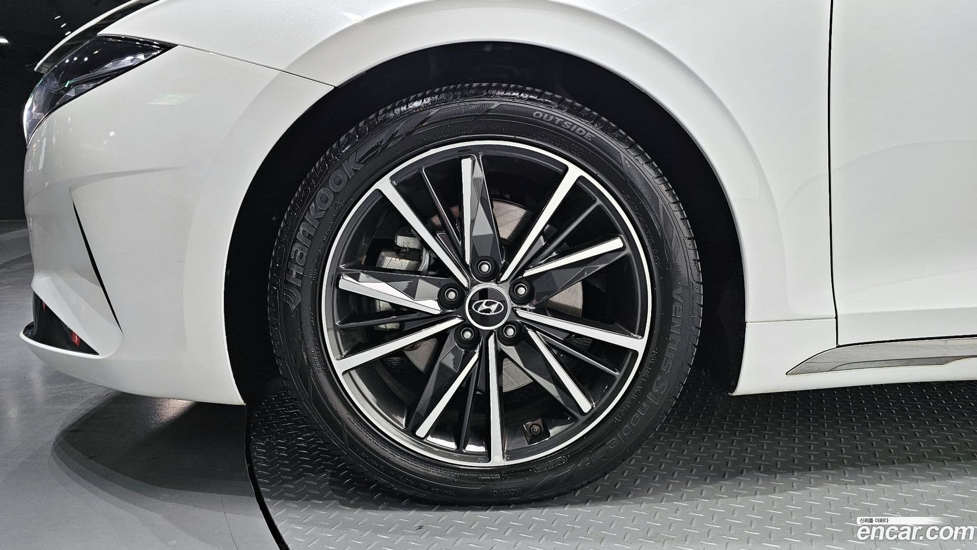 Main__Slider__Photo:Grandeur Hyundai 2021.11-4