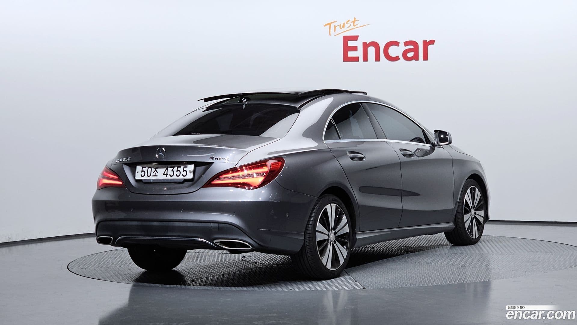 Main__Slider__Photo:CLA-Class Mercedes-Benz 2017.0-1