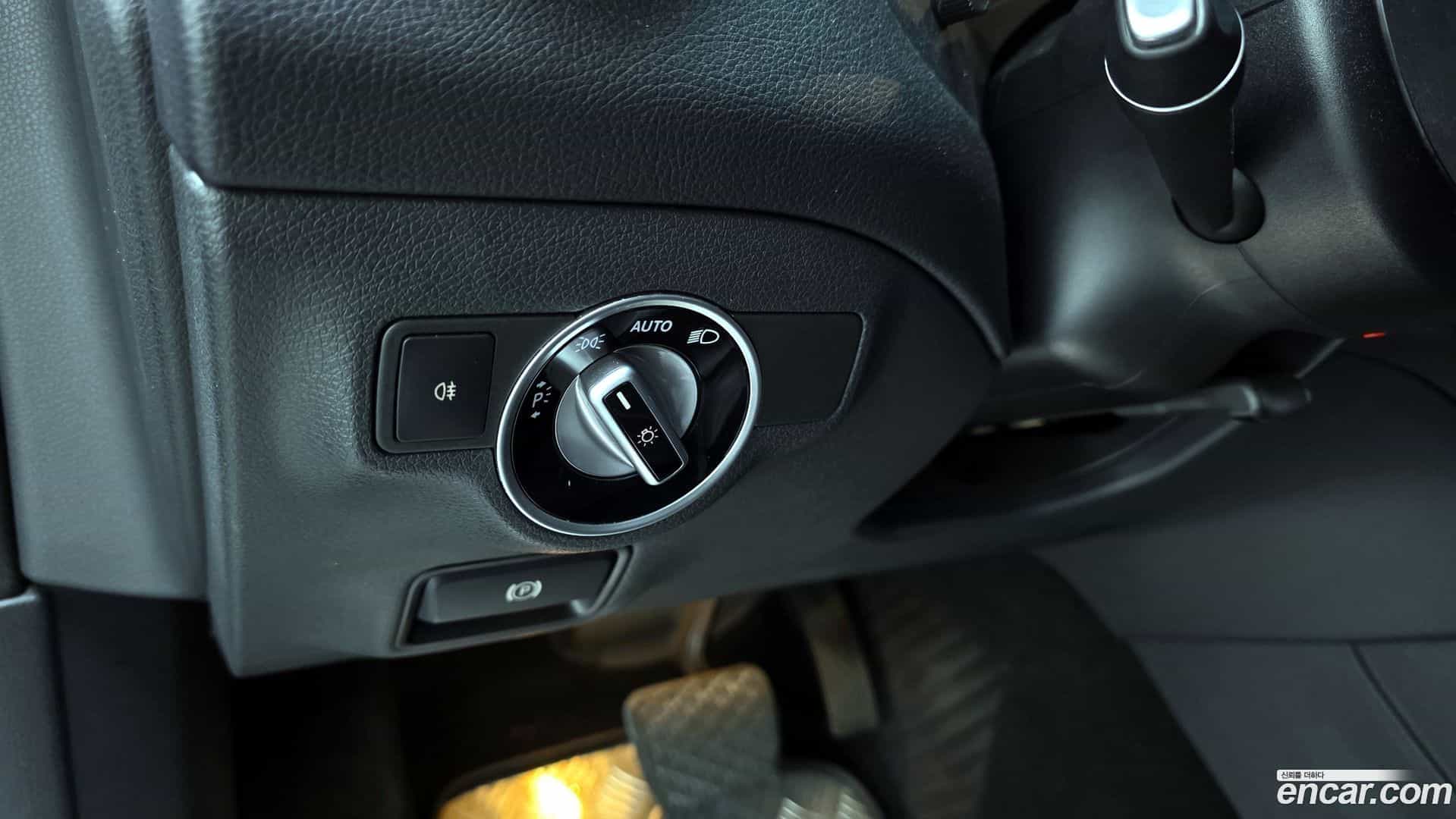 CLA-Class Mercedes-Benz 2017.0-OPTION-020