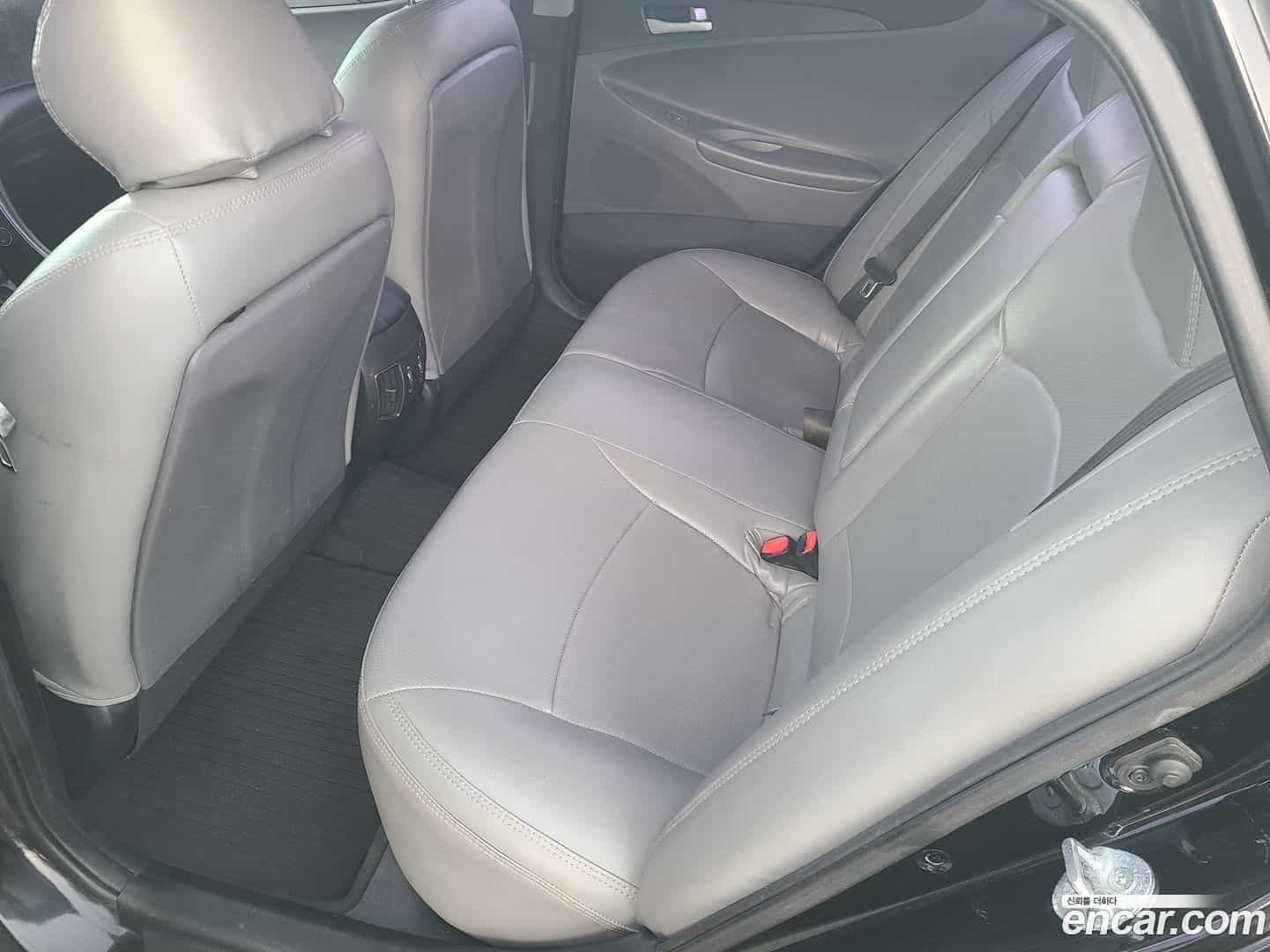 Sonata Hyundai 2011.10-INNER-009