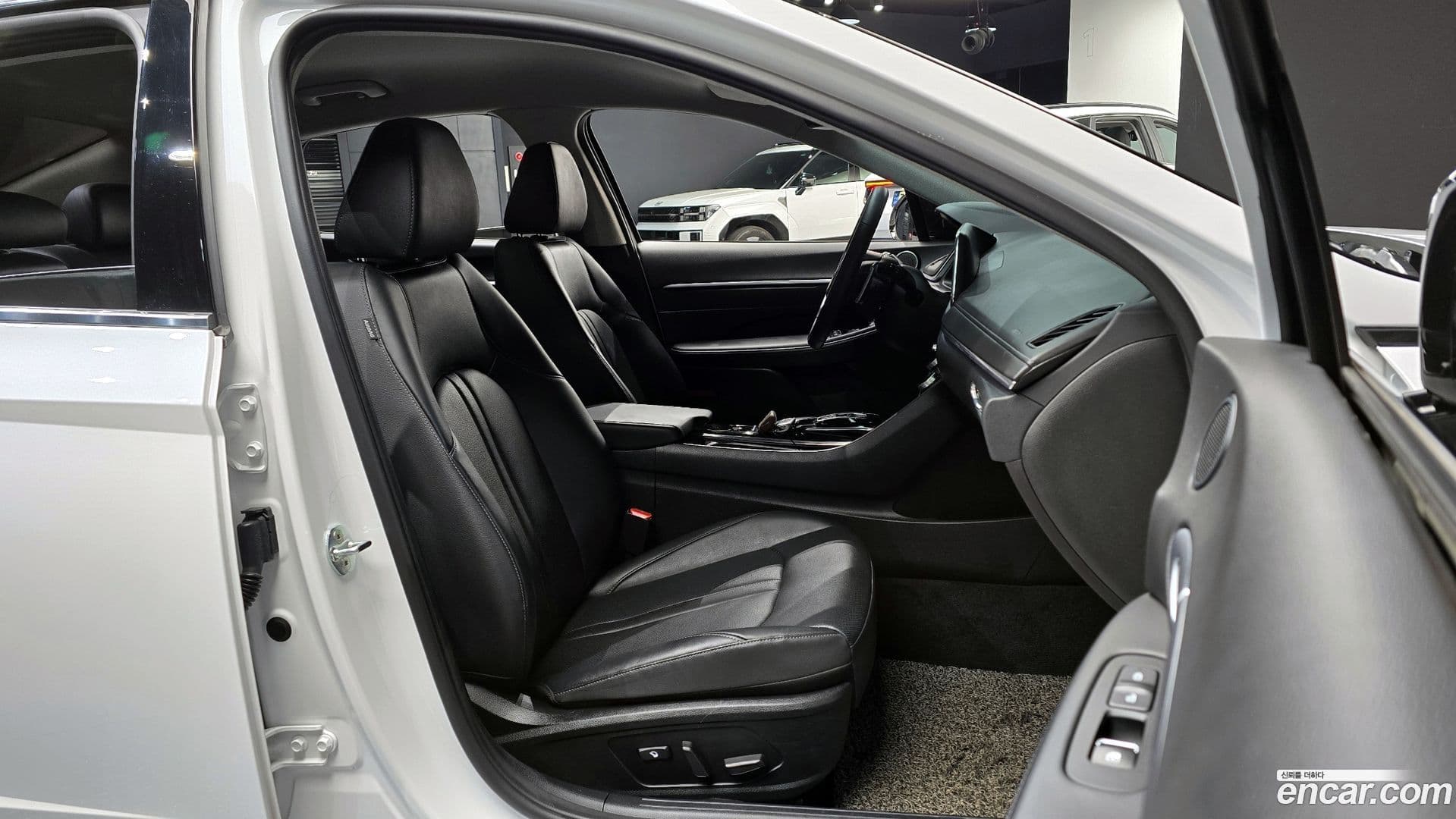 Main__Slider__Photo:Sonata Hyundai 2021.11-9