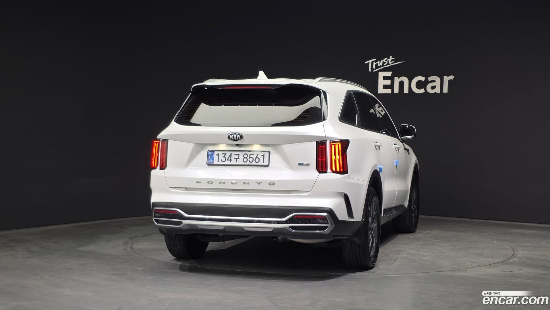 Main__Slider__Photo:Sorento Kia 2020.9-3