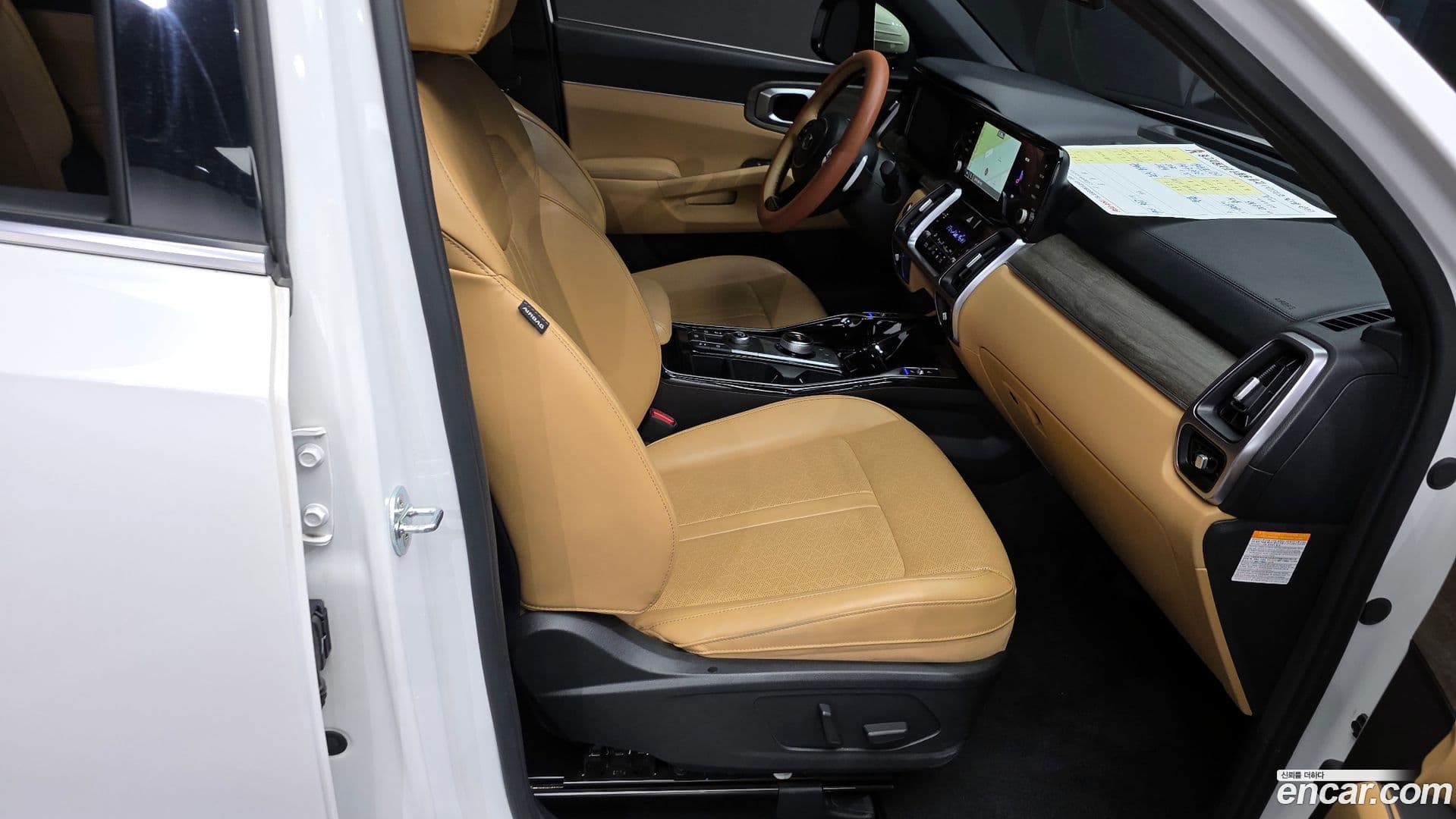 Main__Slider__Photo:Sorento Kia 2020.9-11