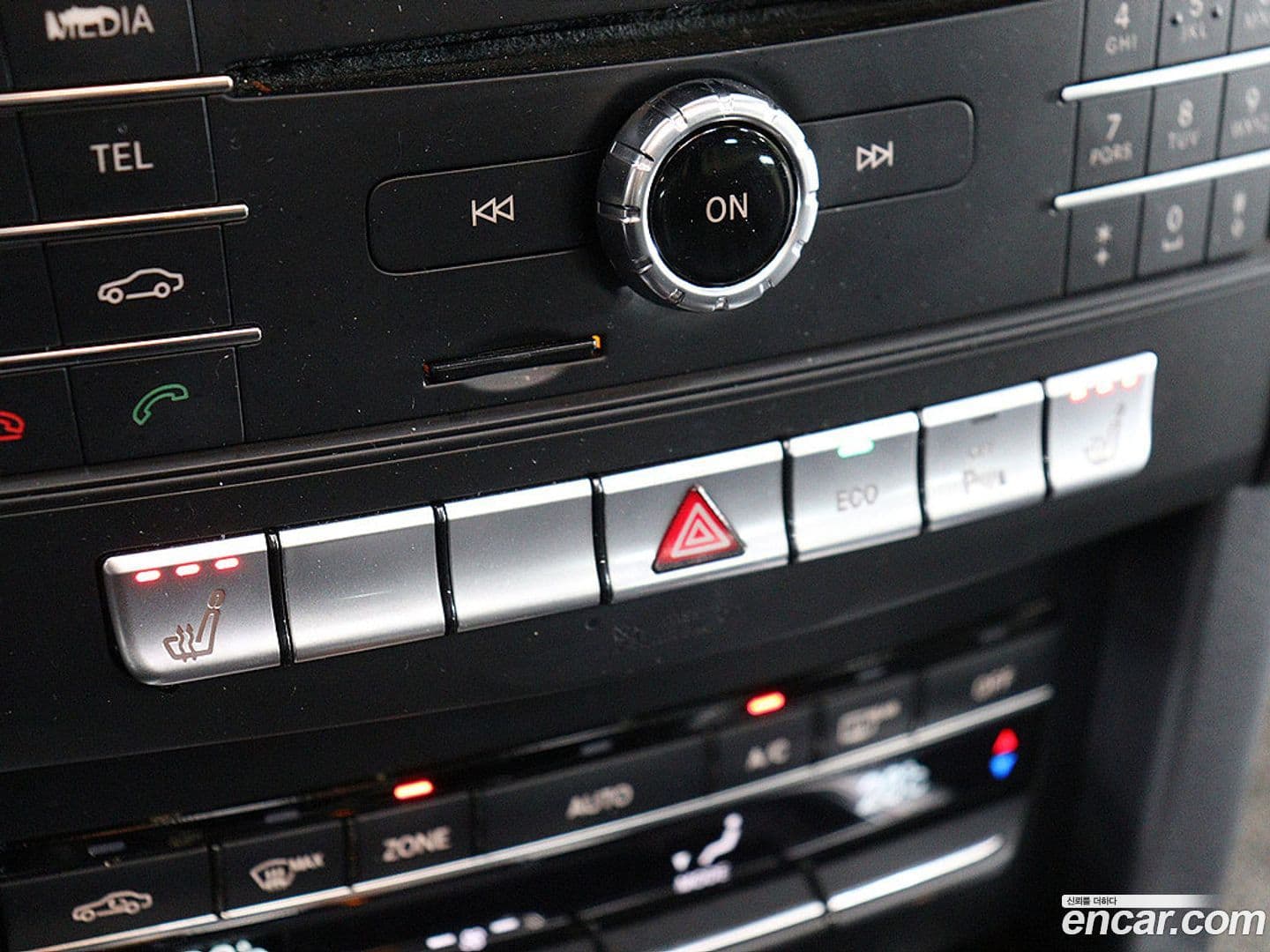 Main__Slider__Photo:E-Class Mercedes-Benz 2015.10-10