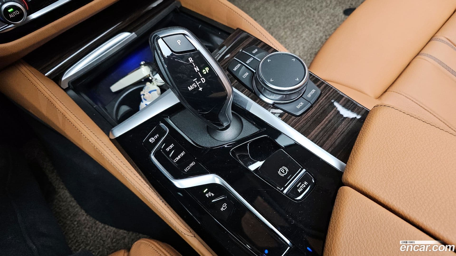 Main__Slider__Photo:5-Series BMW 2023.1-8