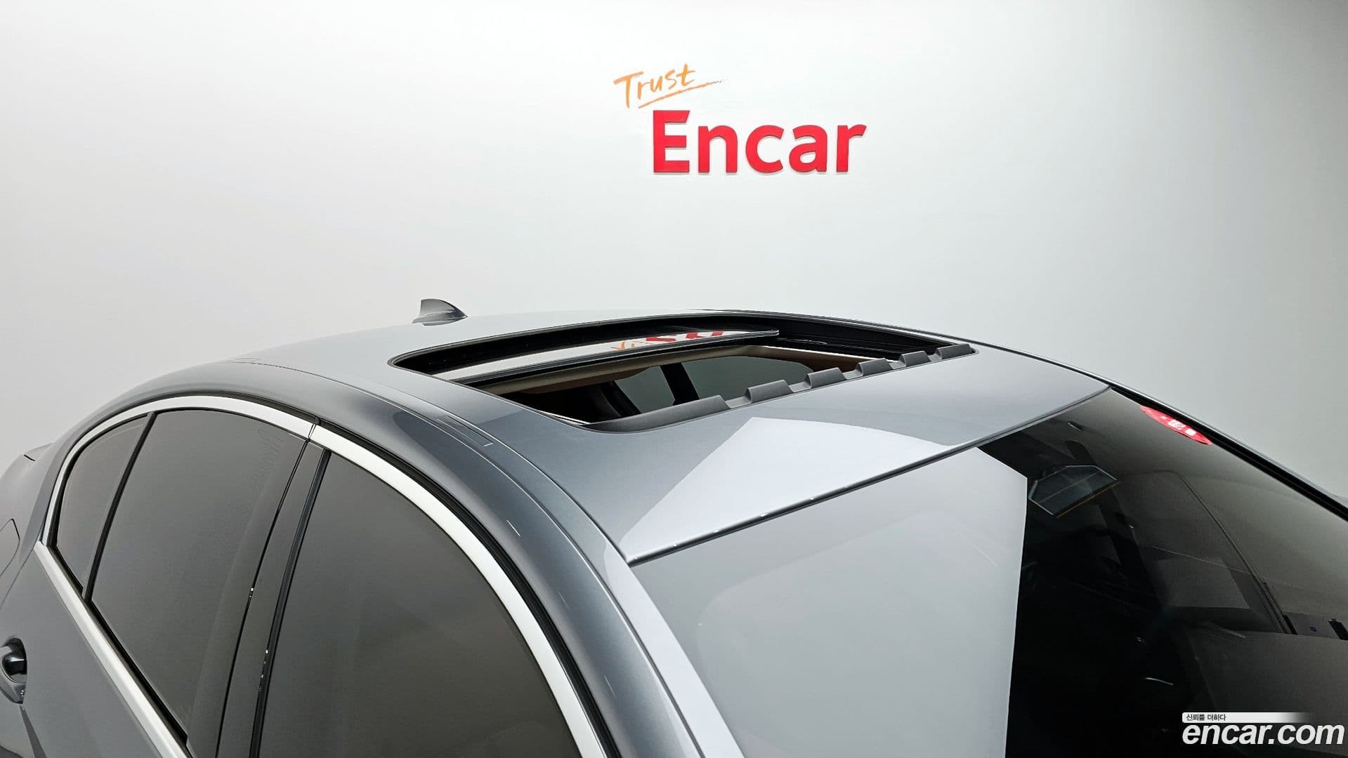 Main__Slider__Photo:5-Series BMW 2023.1-19