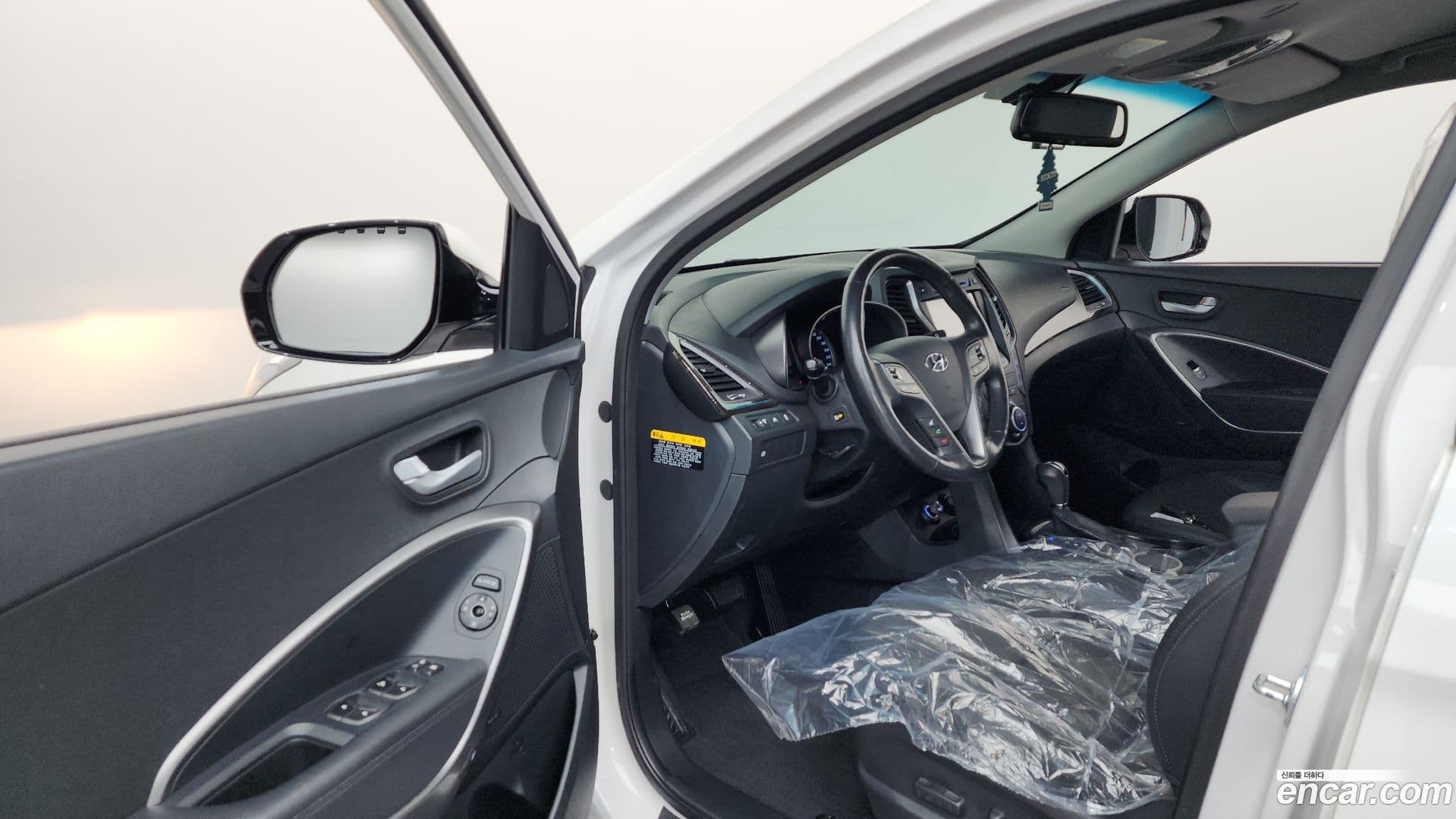 Main__Slider__Photo:Santafe Hyundai 2014.4-9