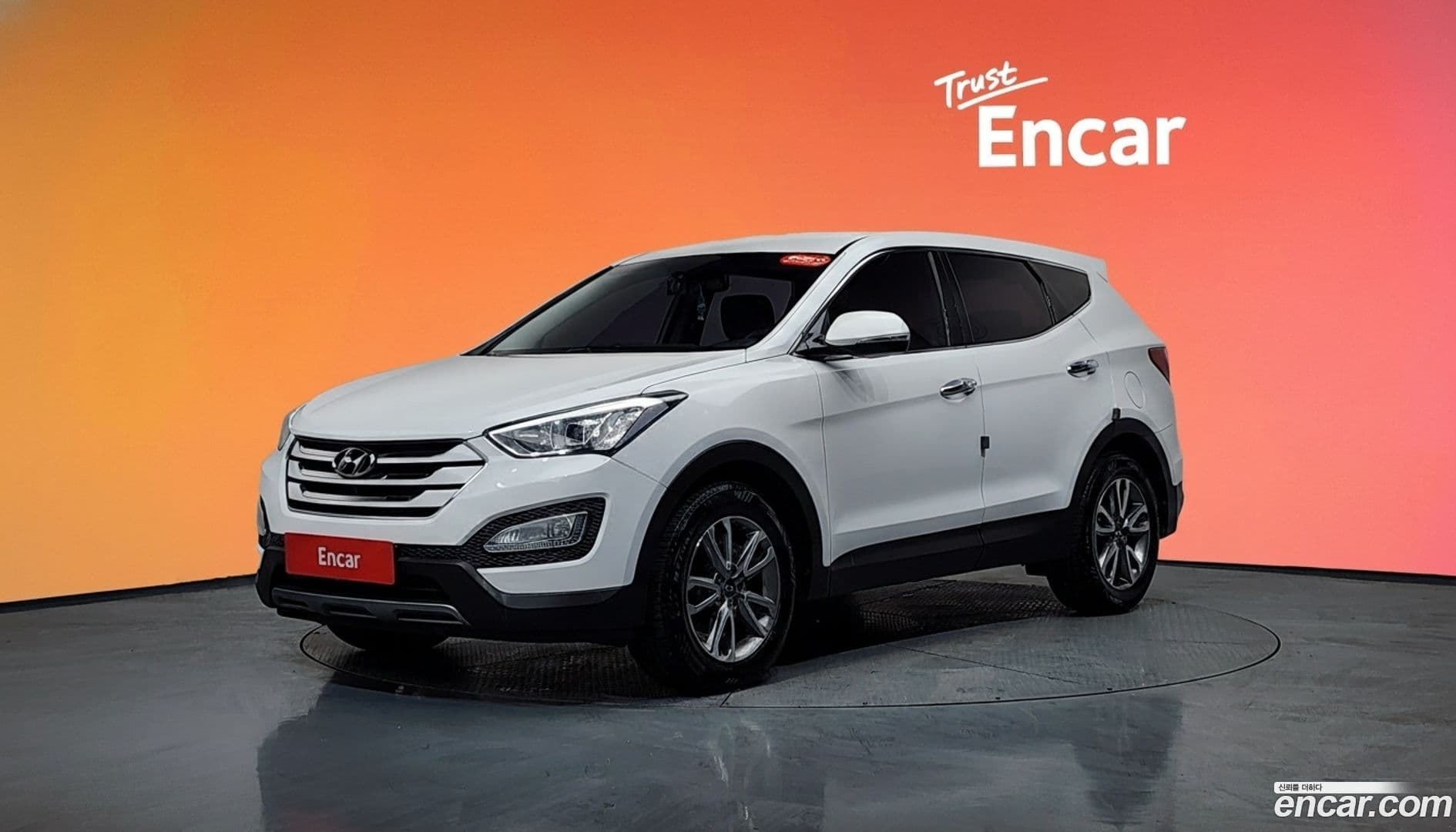 Main__Slider__Photo:Santafe Hyundai 2014.4-0