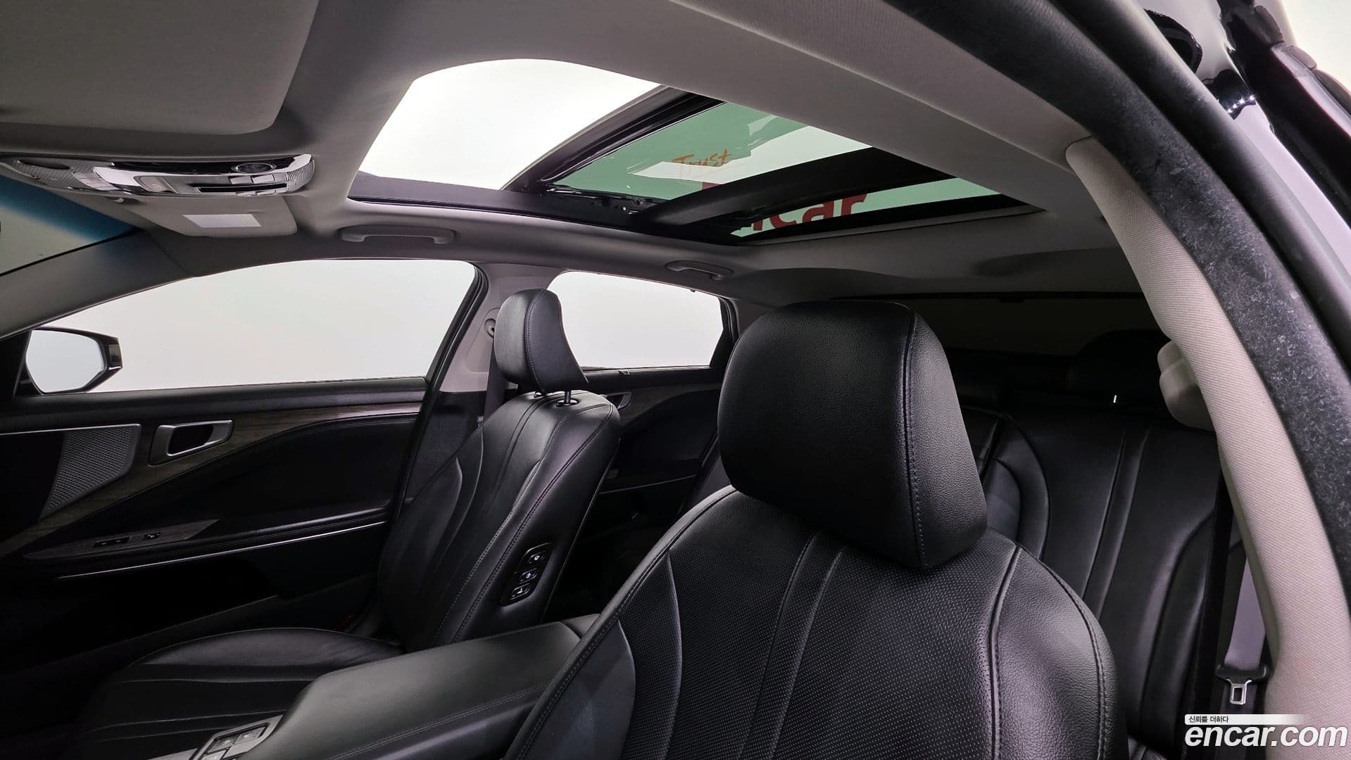 Main__Slider__Photo:K8 Kia 2021.4-18