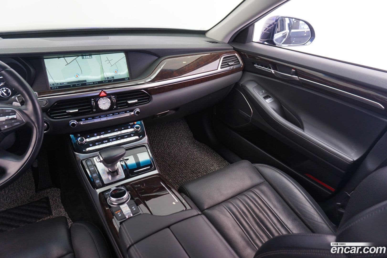 Main__Slider__Photo:EQ900 Genesis 2018.4-7