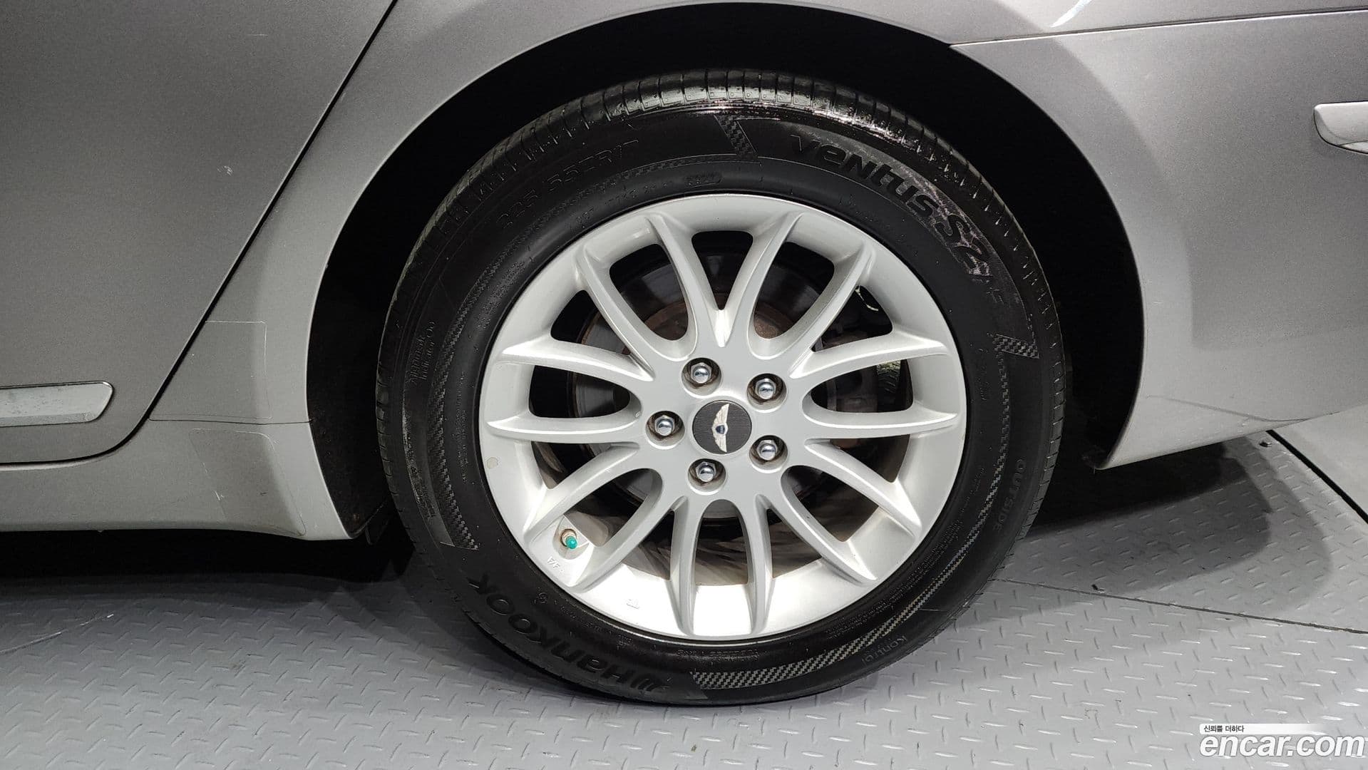 Main__Slider__Photo:Genesis Hyundai 2011.0-4