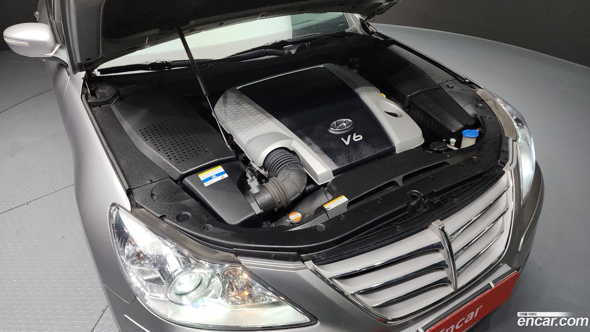 Main__Slider__Photo:Genesis Hyundai 2011.0-5