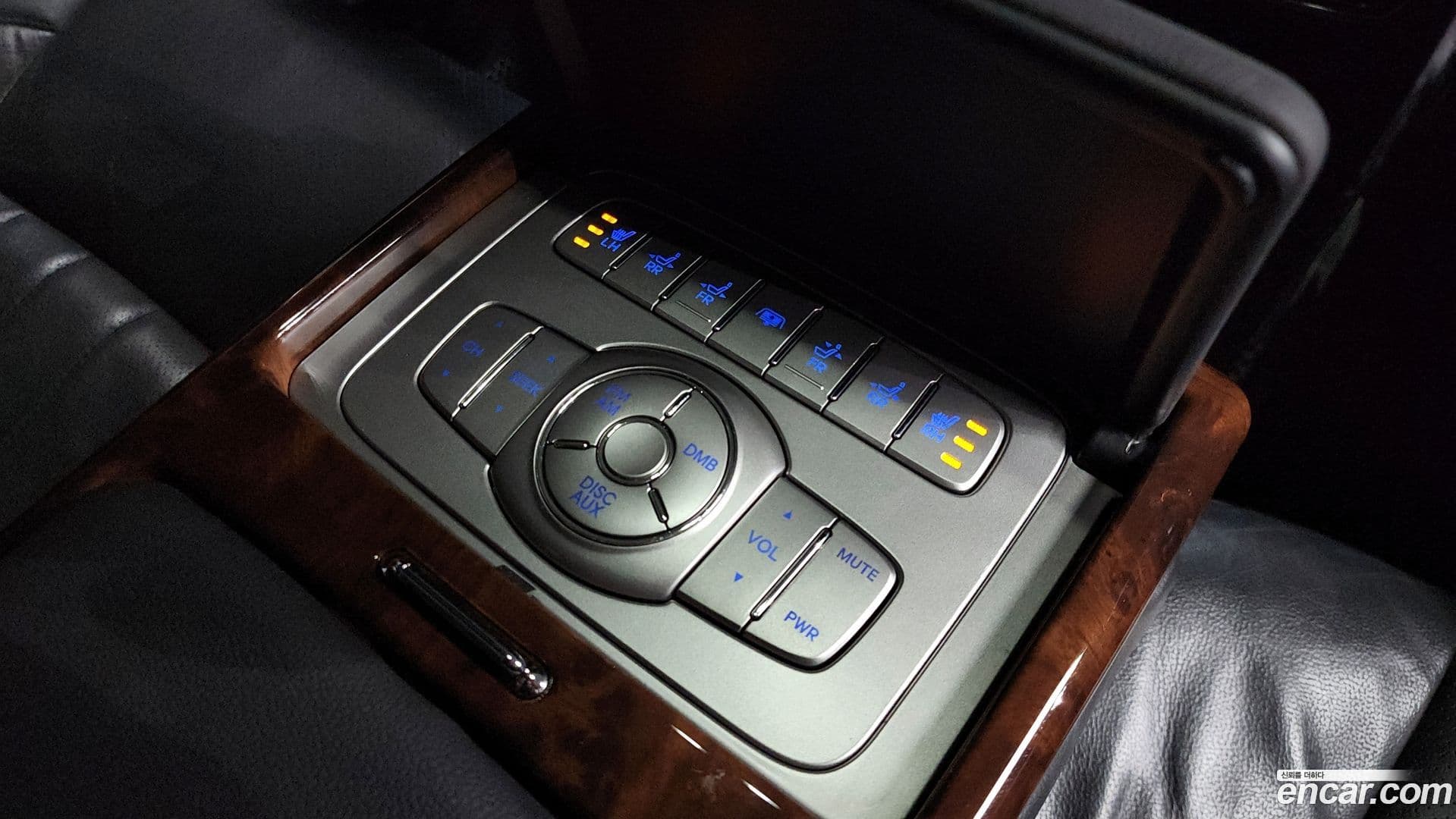 Main__Slider__Photo:Genesis Hyundai 2011.0-18