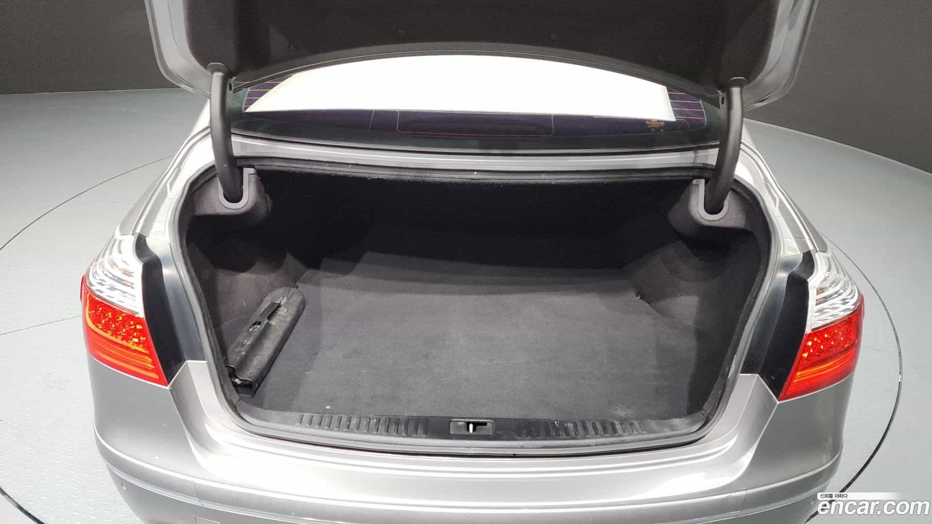 Genesis Hyundai 2011.0-OPTION-024