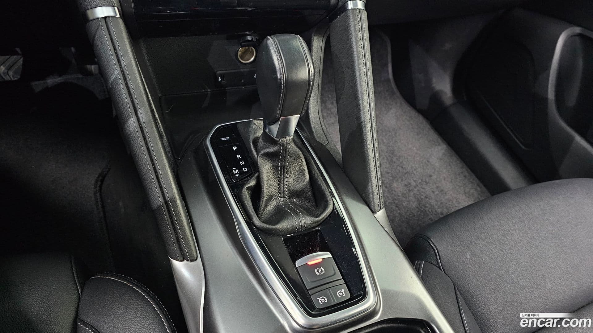 Main__Slider__Photo:QM6 Renault-KoreaSamsung 2020.5-8