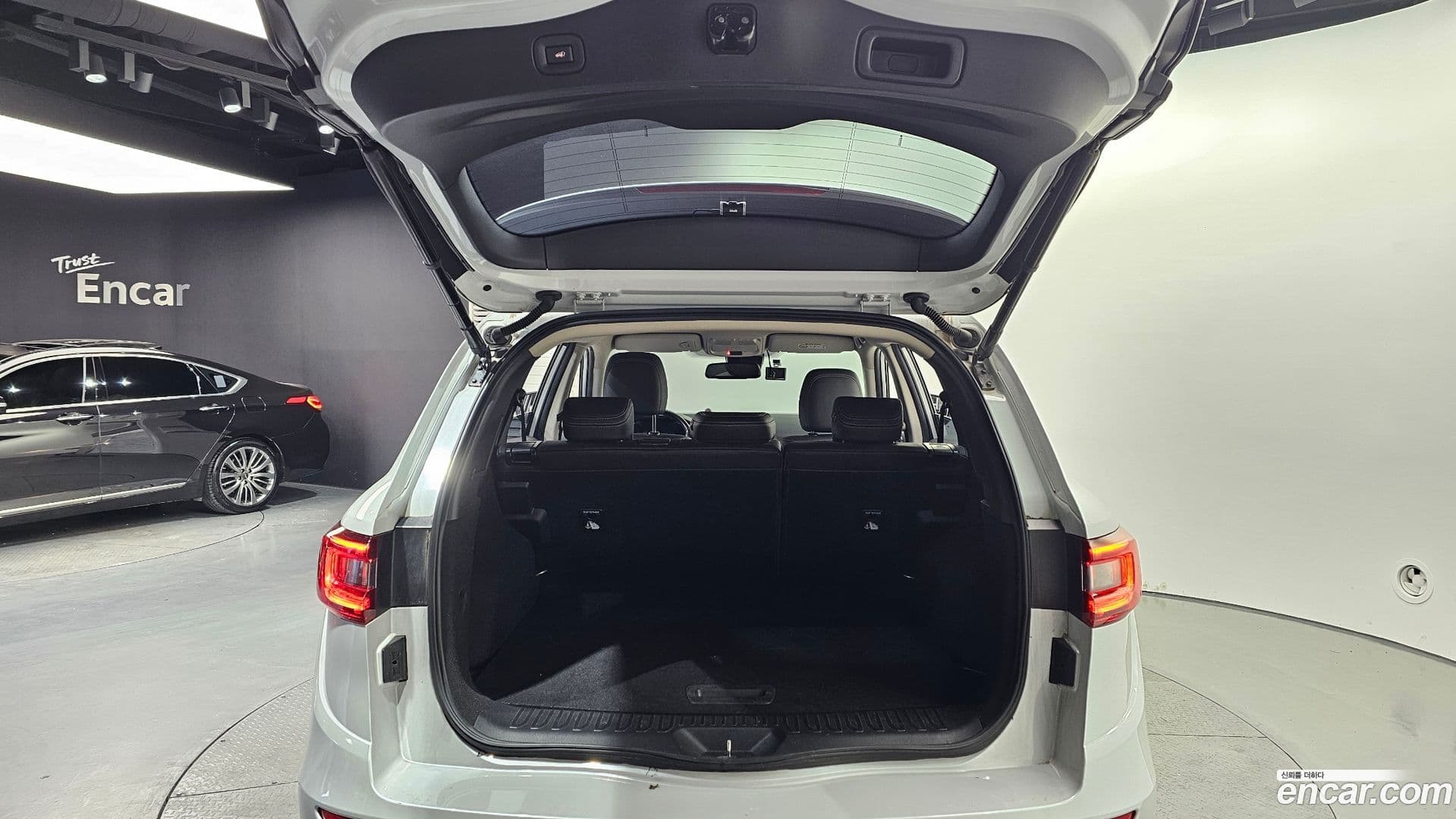 Main__Slider__Photo:QM6 Renault-KoreaSamsung 2020.5-19