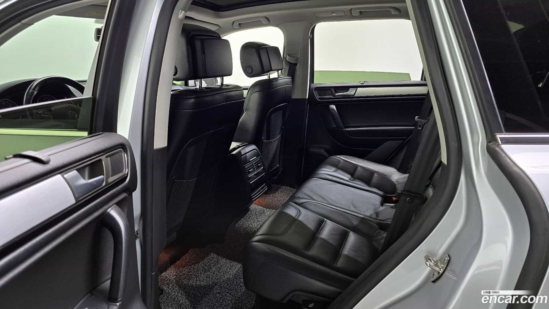 Touareg Volkswagen 2014.6-OPTION-015