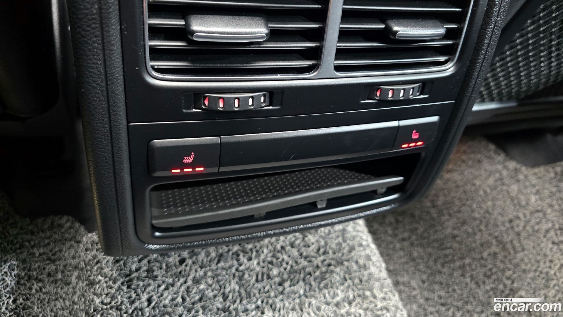 Main__Slider__Photo:Touareg Volkswagen 2014.6-17