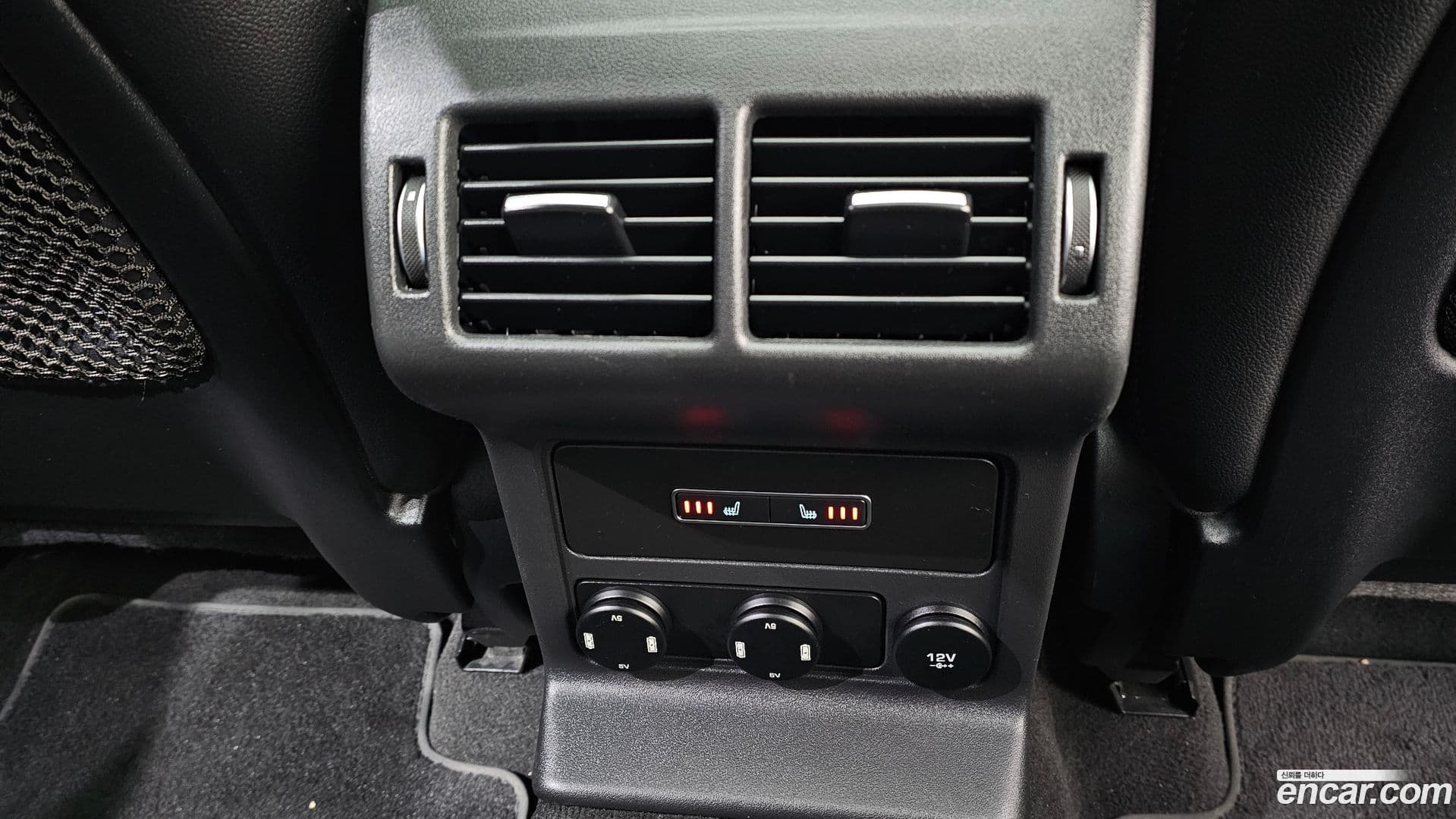 Main__Slider__Photo:F-PACE Jaguar 2019.5-17