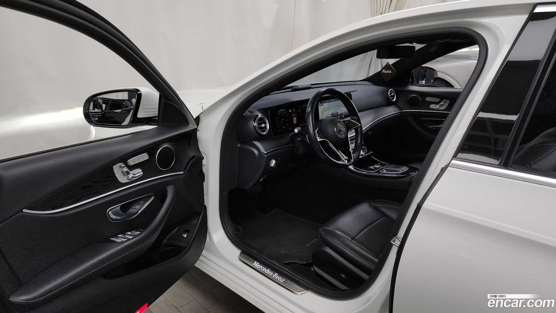 E-Class Mercedes-Benz 2021.11-INNER-010