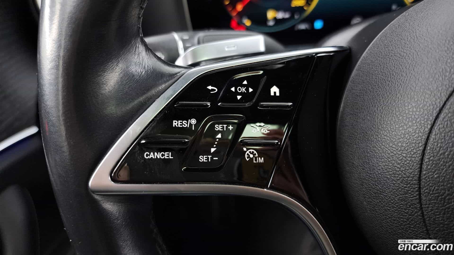 E-Class Mercedes-Benz 2021.11-OPTION-021