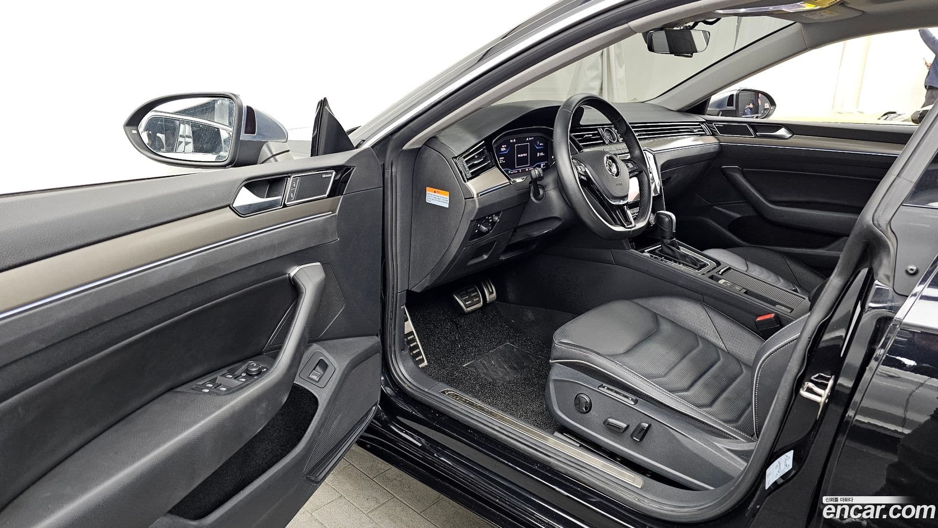 Main__Slider__Photo:Arteon Volkswagen 2020.11-9