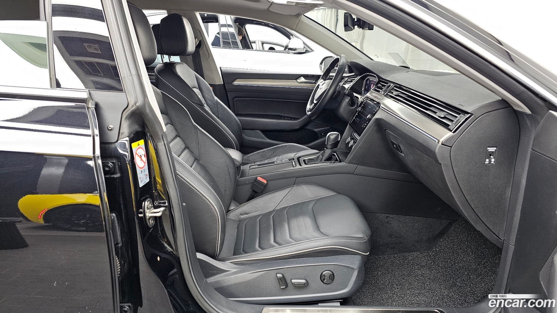 Main__Slider__Photo:Arteon Volkswagen 2020.11-10