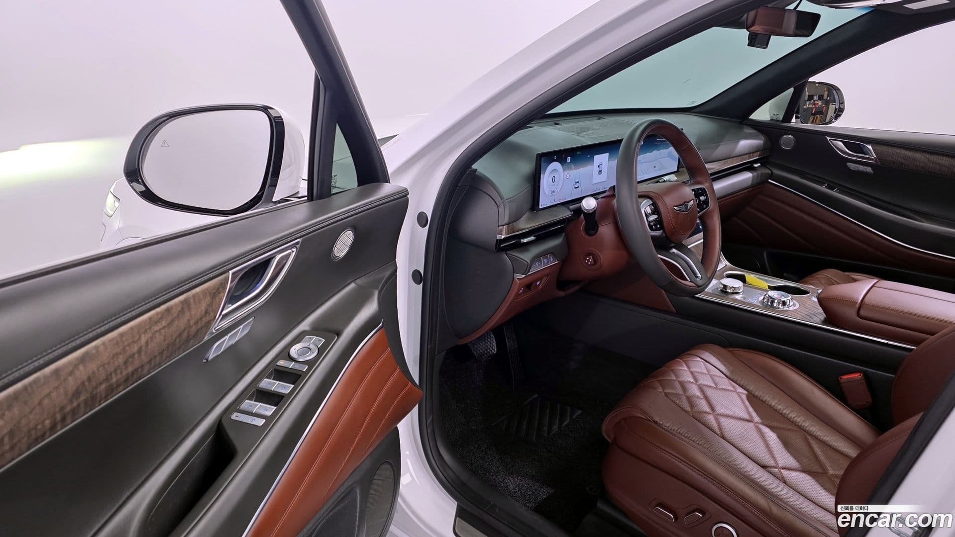 Main__Slider__Photo:GV80 Genesis 2024.0-9