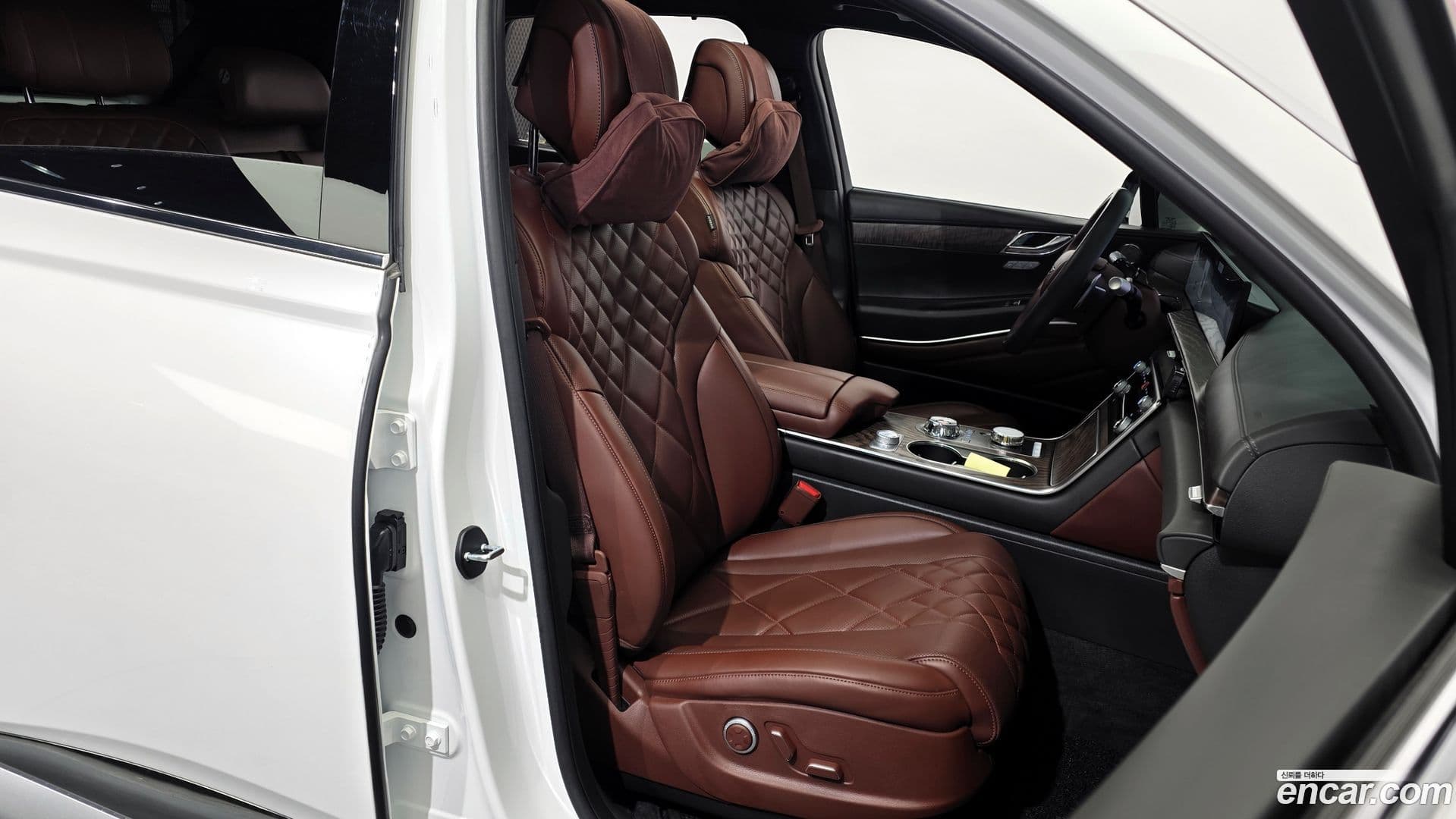 Main__Slider__Photo:GV80 Genesis 2024.0-11