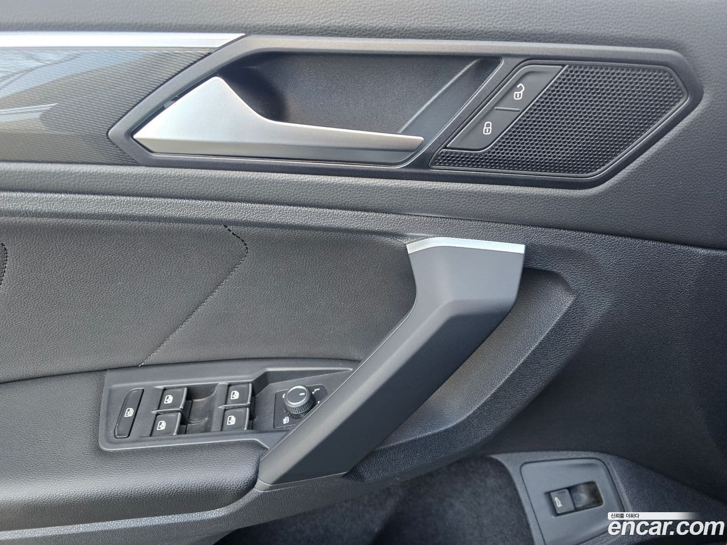 Main__Slider__Photo:Tiguan Volkswagen 2020.6-15