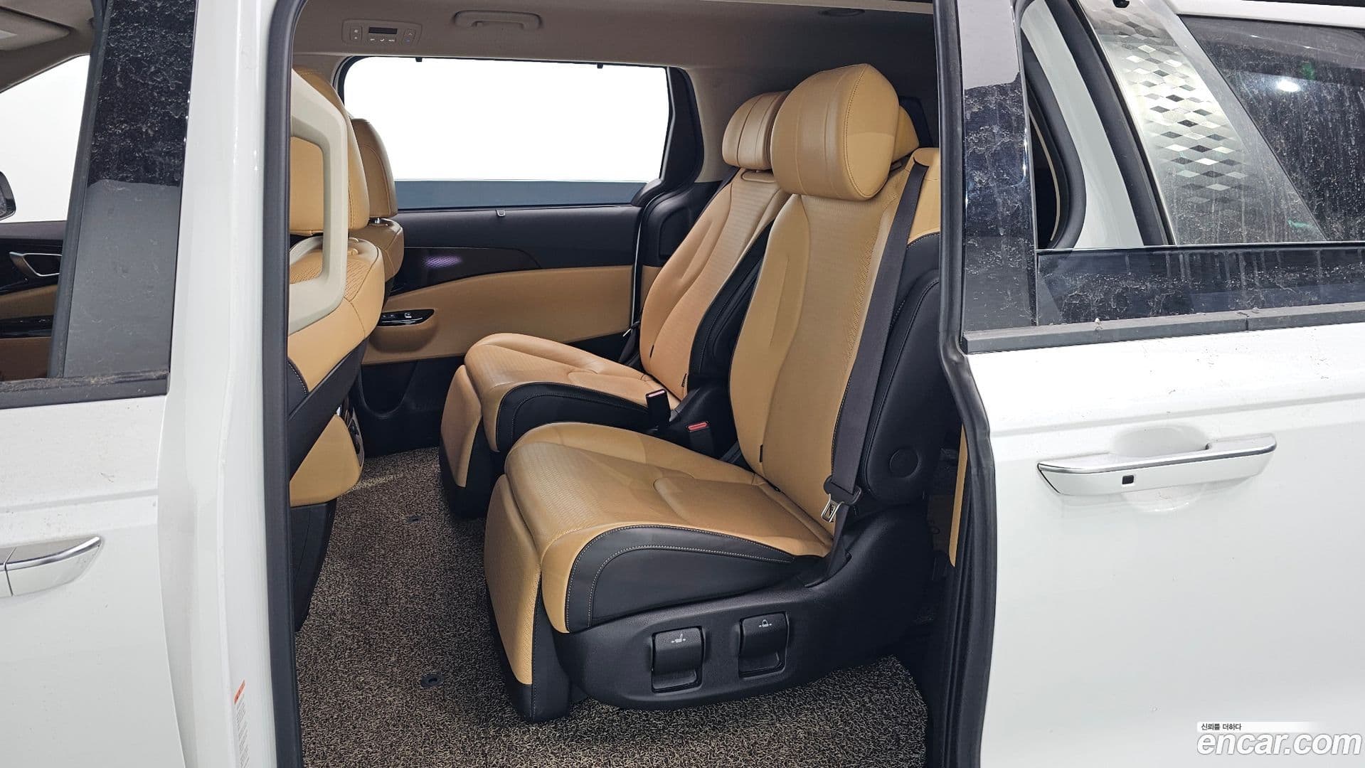 Main__Slider__Photo:Canival Kia 2022.7-10