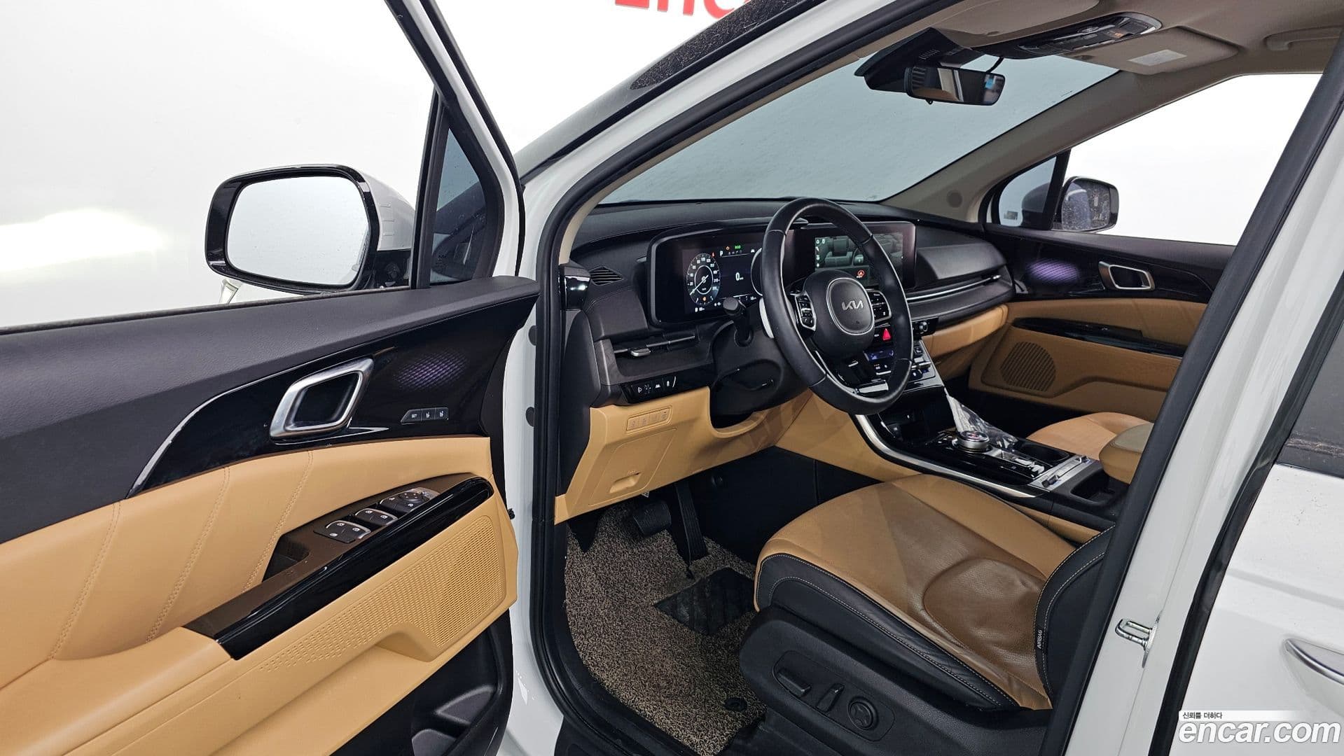 Main__Slider__Photo:Canival Kia 2022.7-11