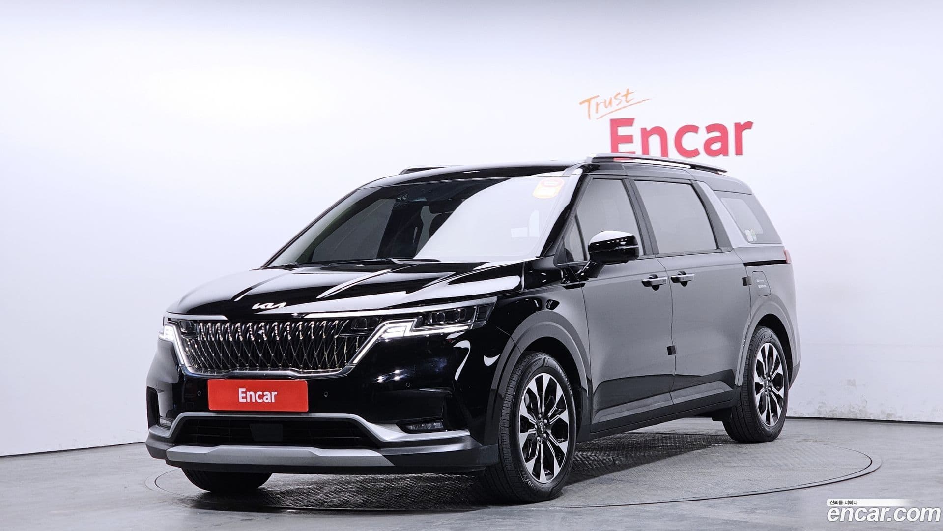 Main__Slider__Photo:Canival Kia 2022.11-0