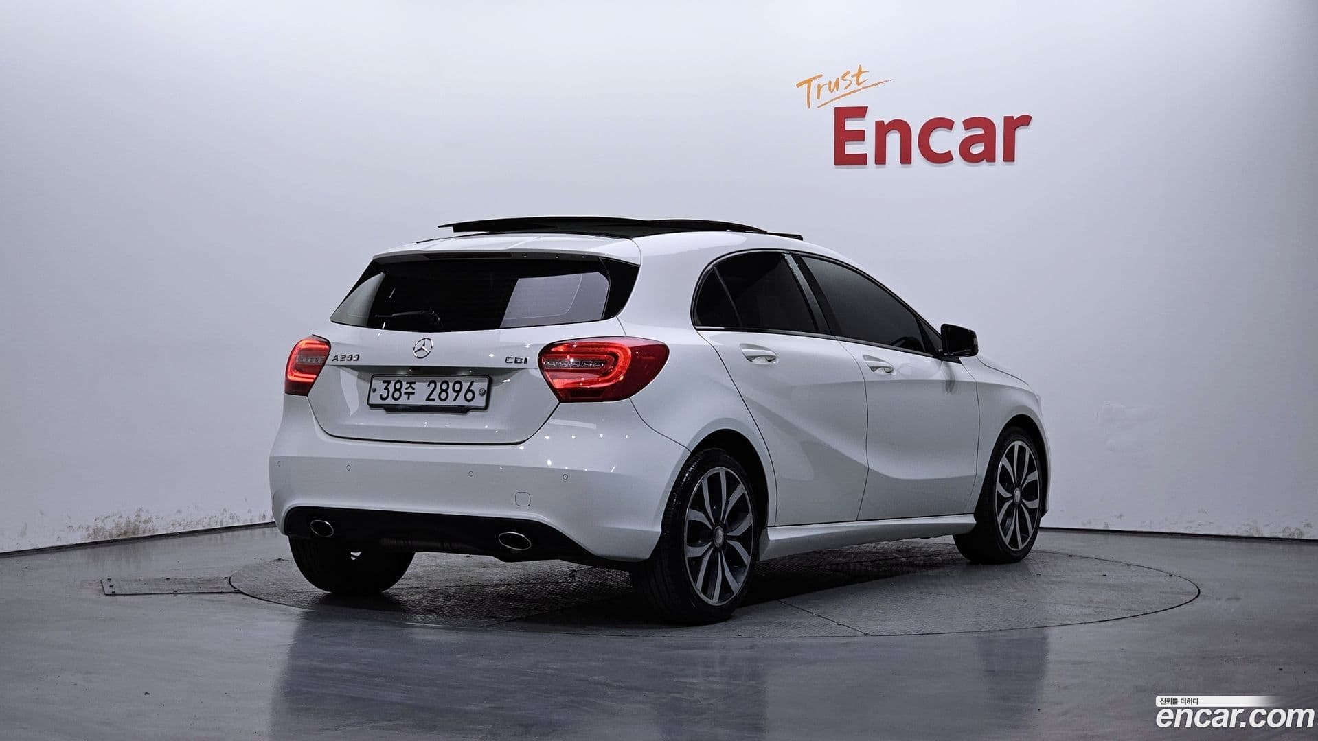 Main__Slider__Photo:A-Class Mercedes-Benz 2014.1-1