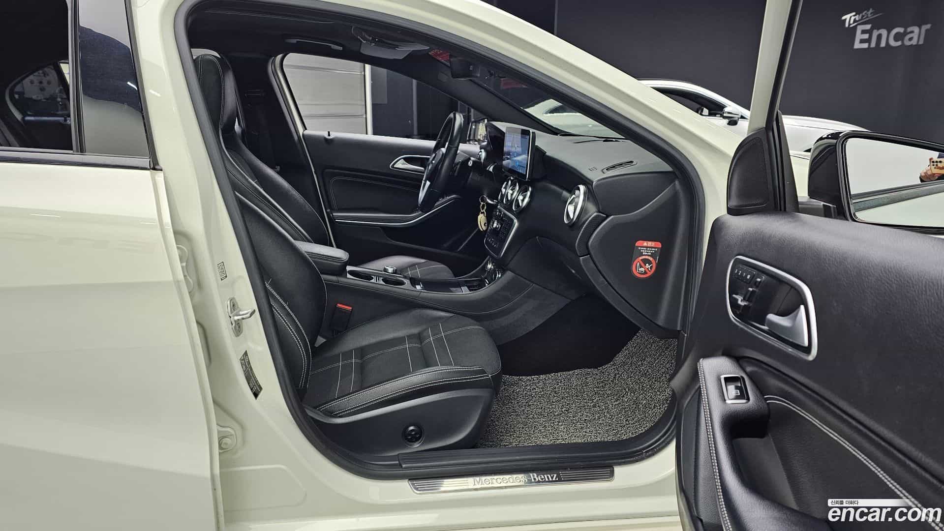 A-Class Mercedes-Benz 2014.1-OPTION-015