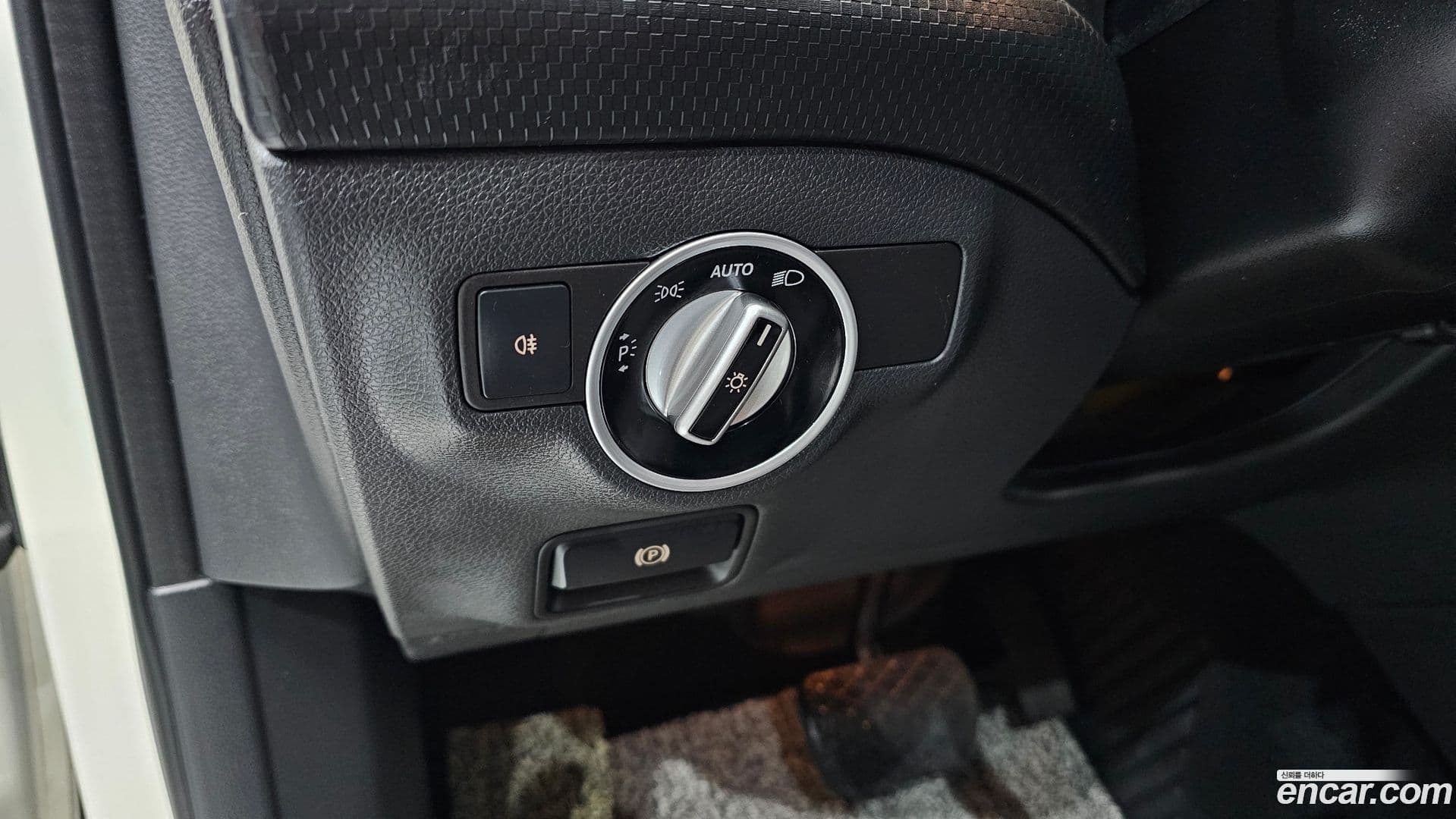 Main__Slider__Photo:A-Class Mercedes-Benz 2014.1-16