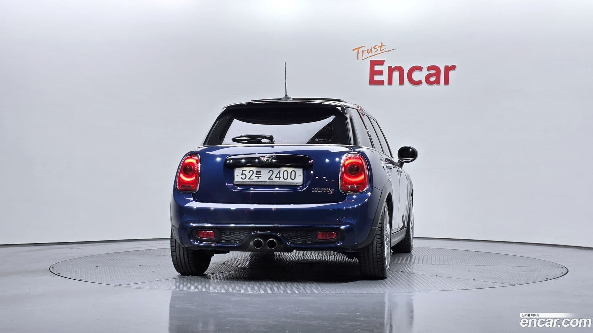 Main__Slider__Photo:Cooper Mini 2017.3-3