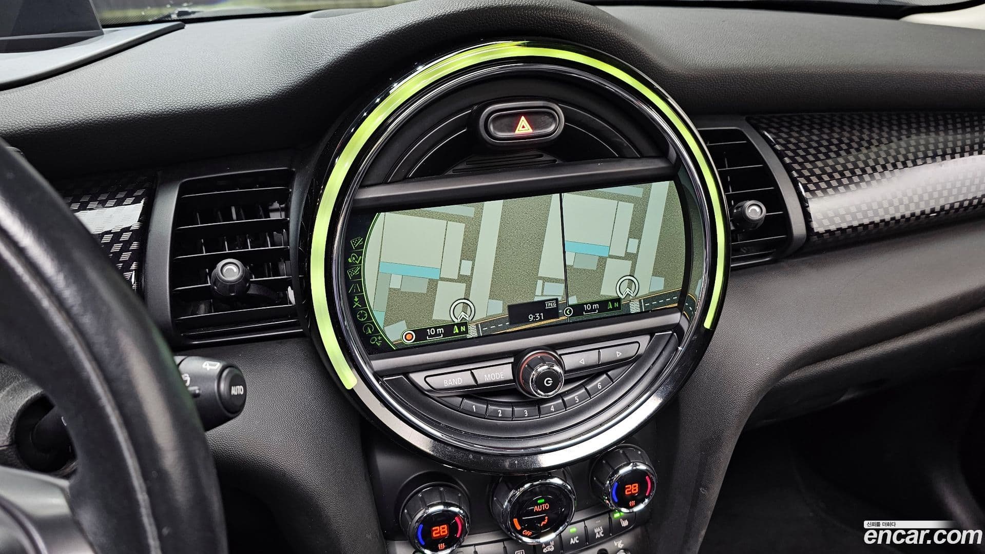 Main__Slider__Photo:Cooper Mini 2017.3-14