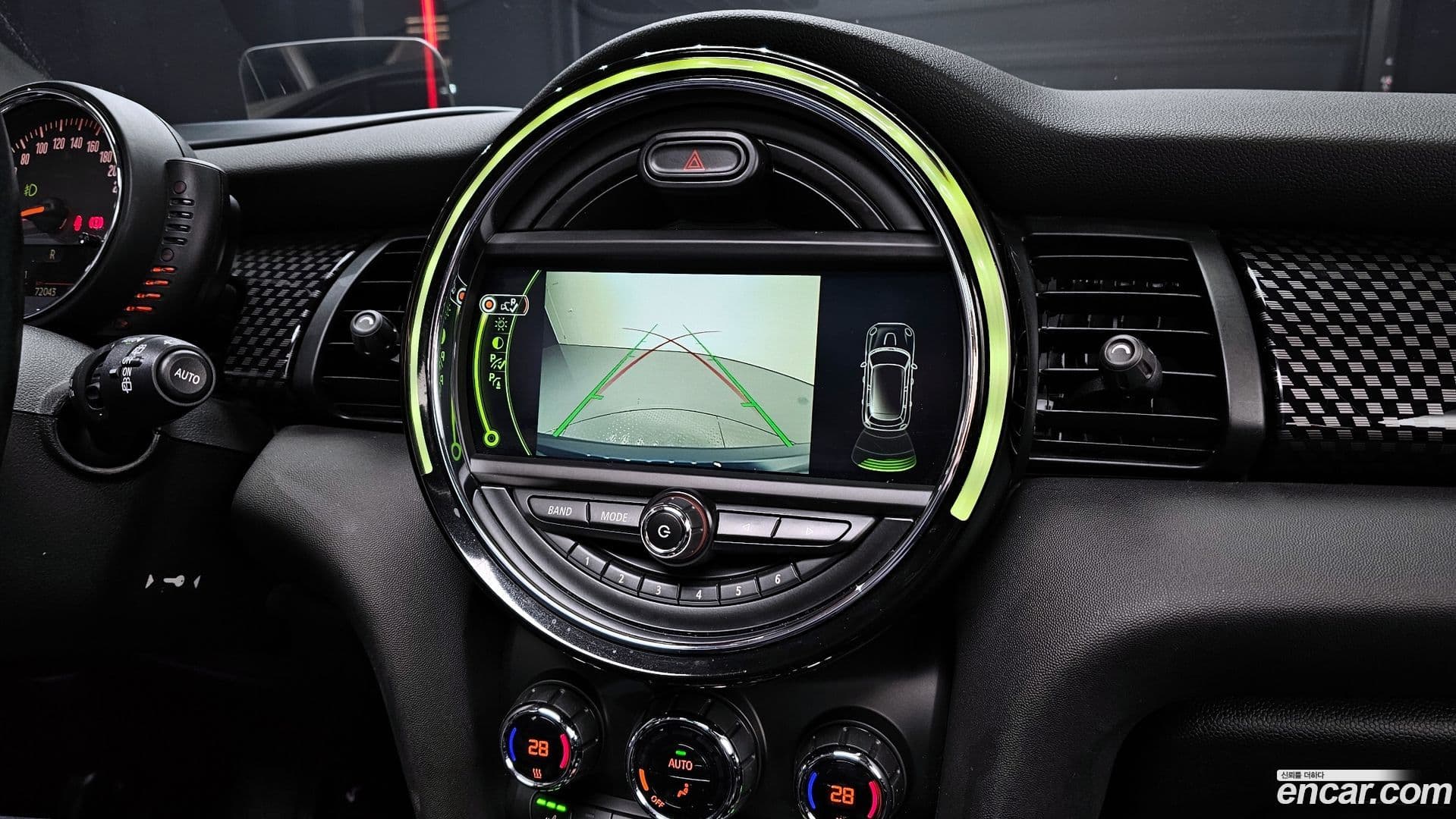 Main__Slider__Photo:Cooper Mini 2017.3-16