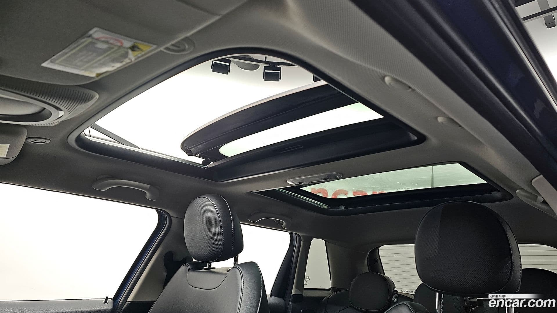 Main__Slider__Photo:Cooper Mini 2017.3-18