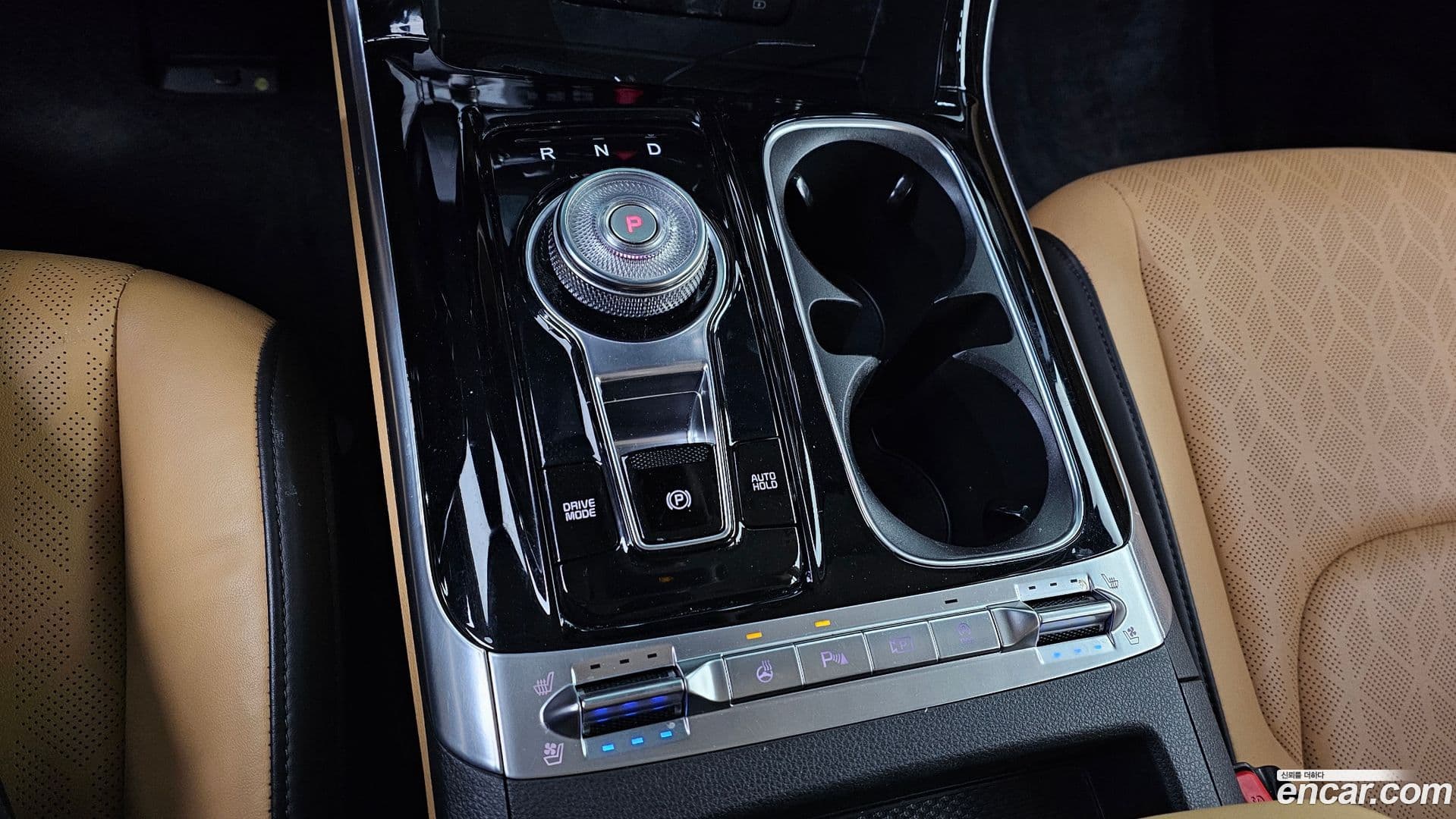 Main__Slider__Photo:Canival Kia 2022.3-8