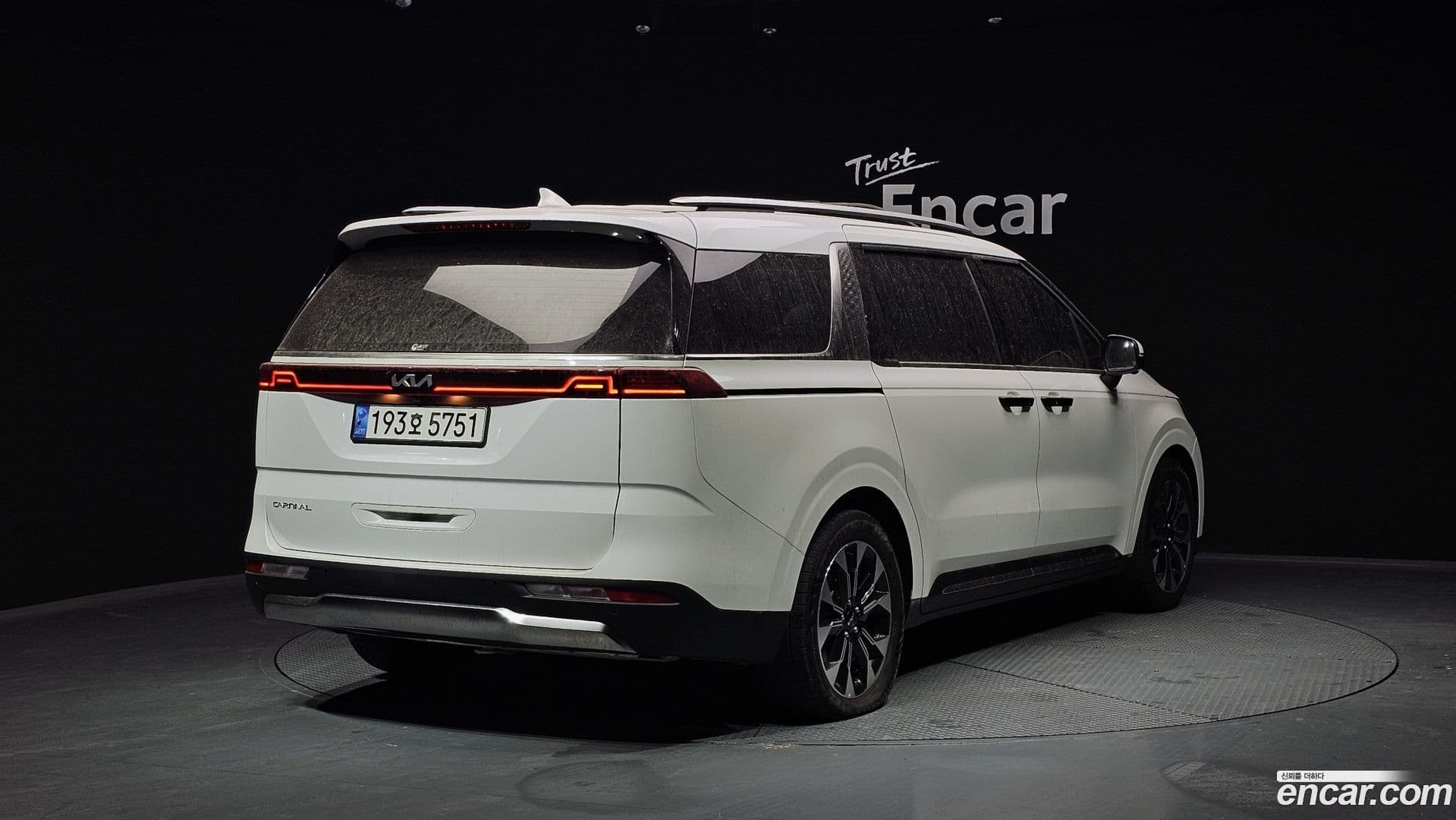 Main__Slider__Photo:Canival Kia 2022.10-1