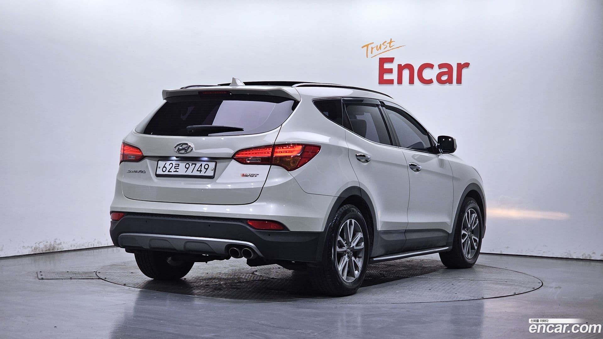 Main__Slider__Photo:Santafe Hyundai 2012.4-1