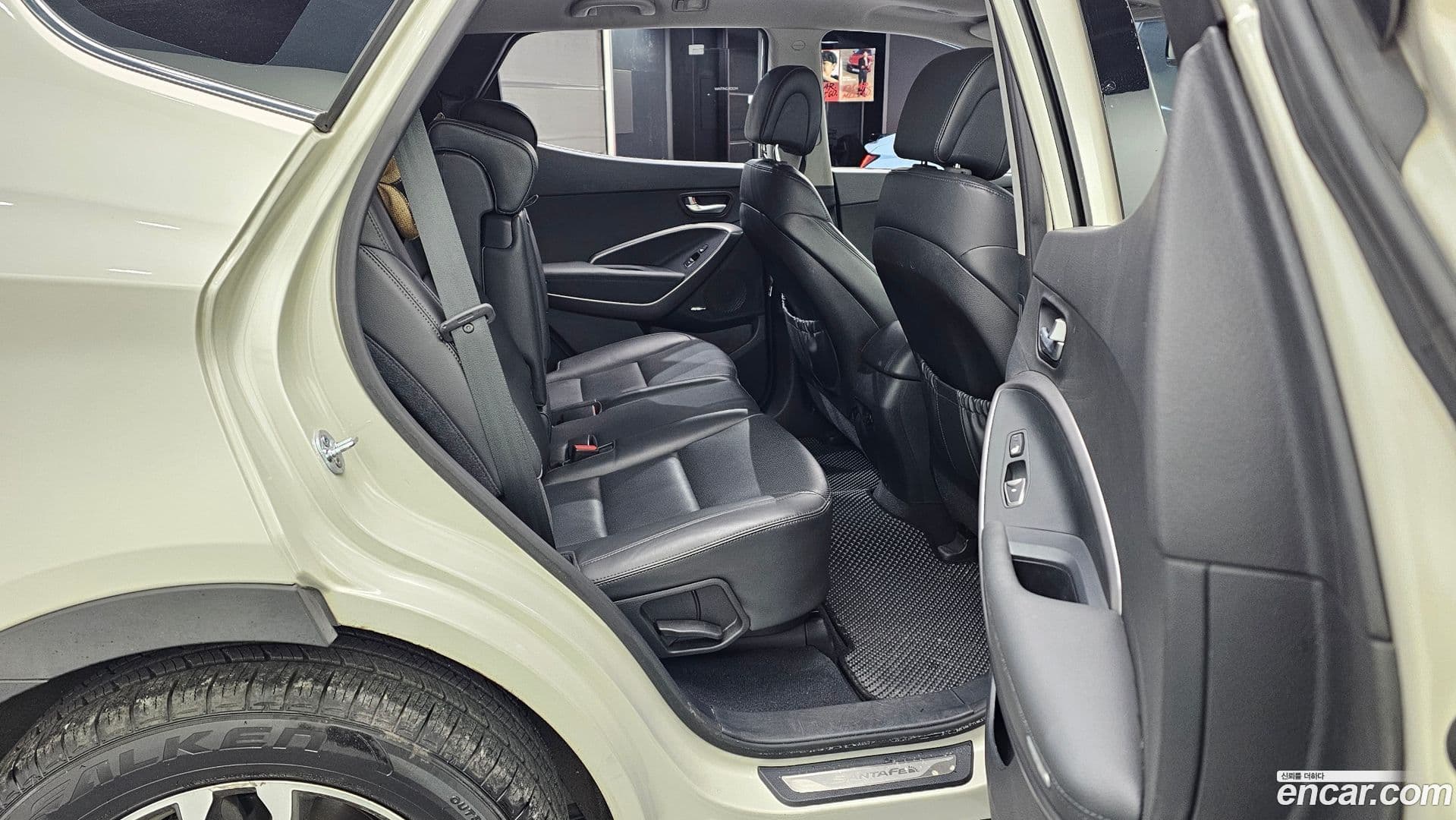 Main__Slider__Photo:Santafe Hyundai 2012.4-11