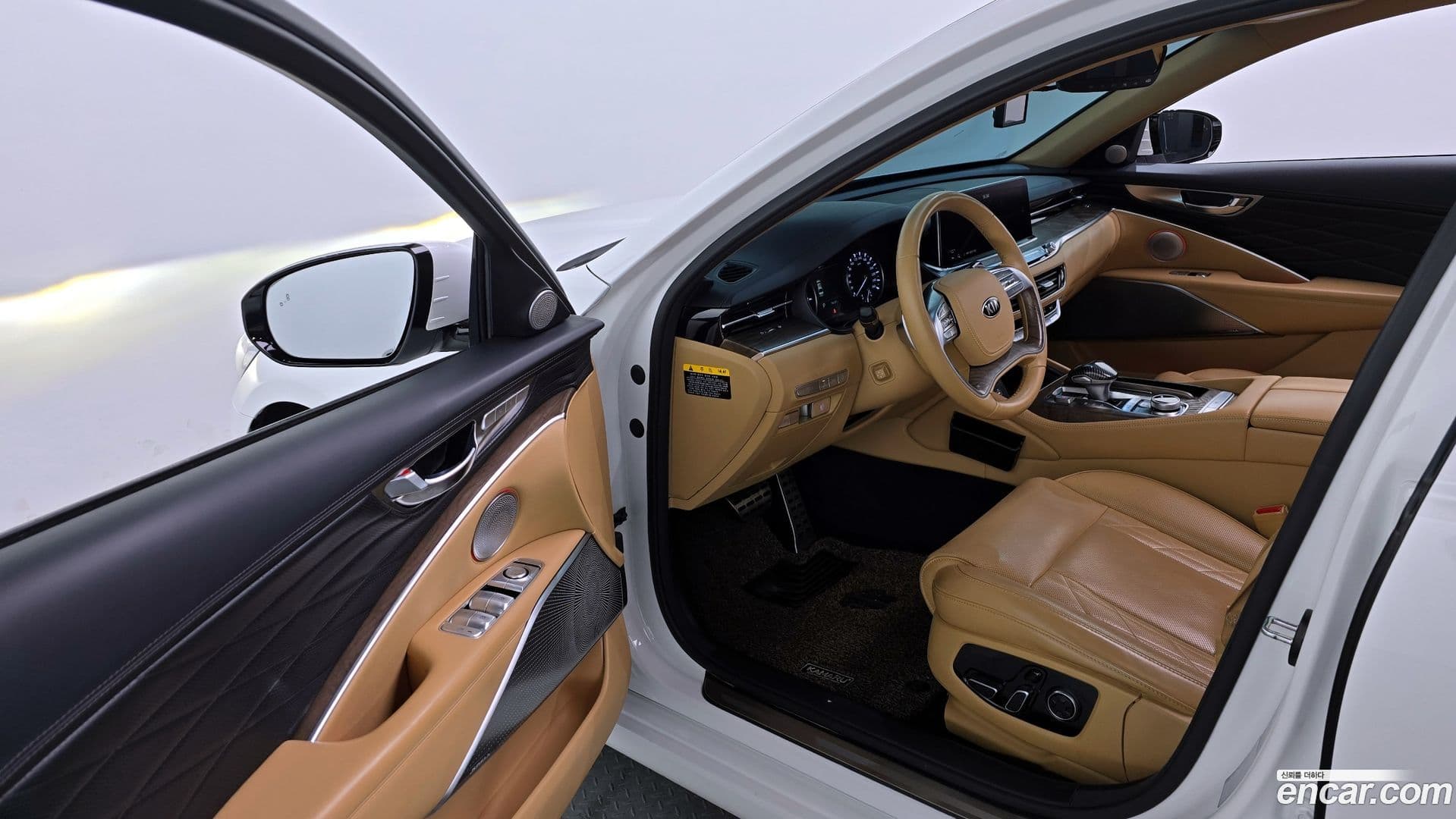 Main__Slider__Photo:K9 Kia 2020.7-9