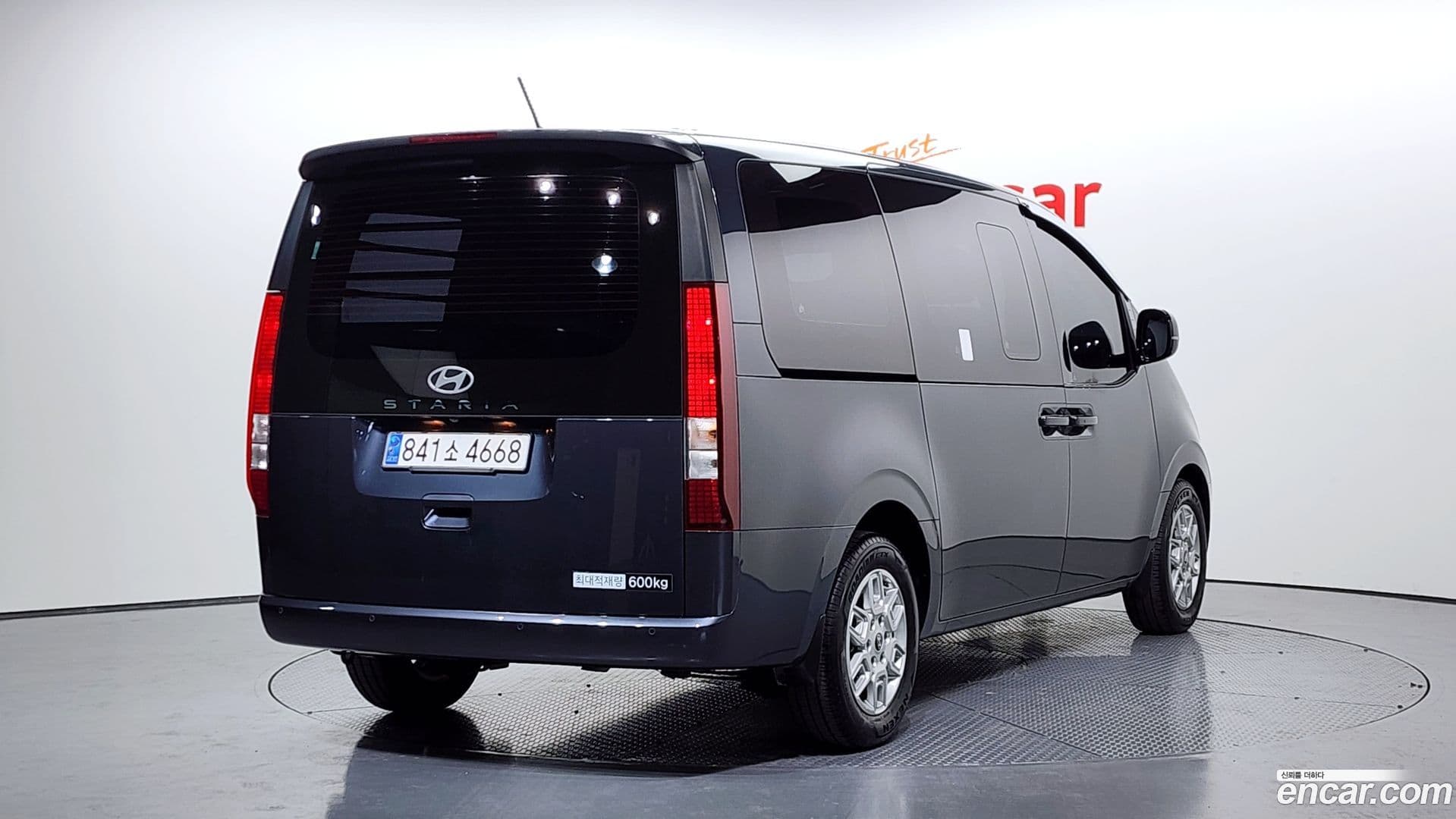 Main__Slider__Photo:Staria Hyundai 2024.9-1