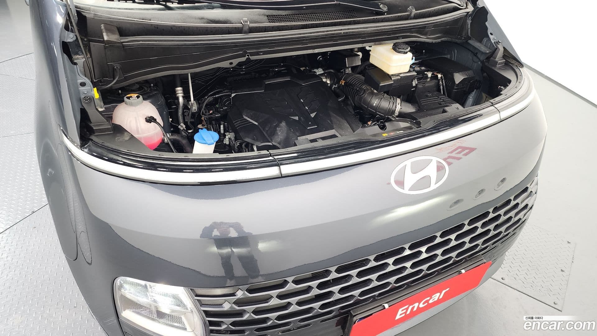 Main__Slider__Photo:Staria Hyundai 2024.9-5